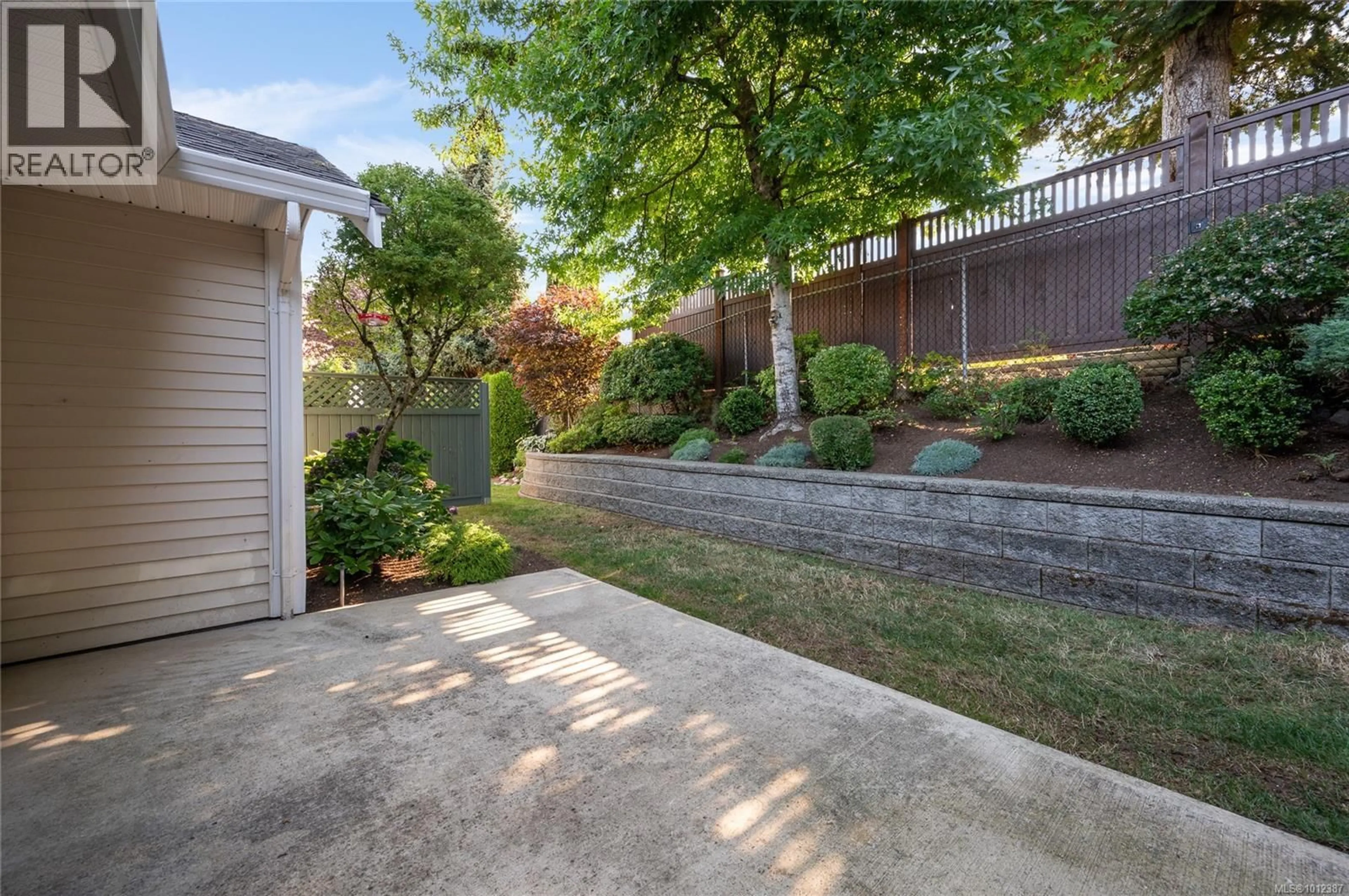 Patio, street for 6128 BELLFLOWER WAY, Nanaimo British Columbia V9T6L2
