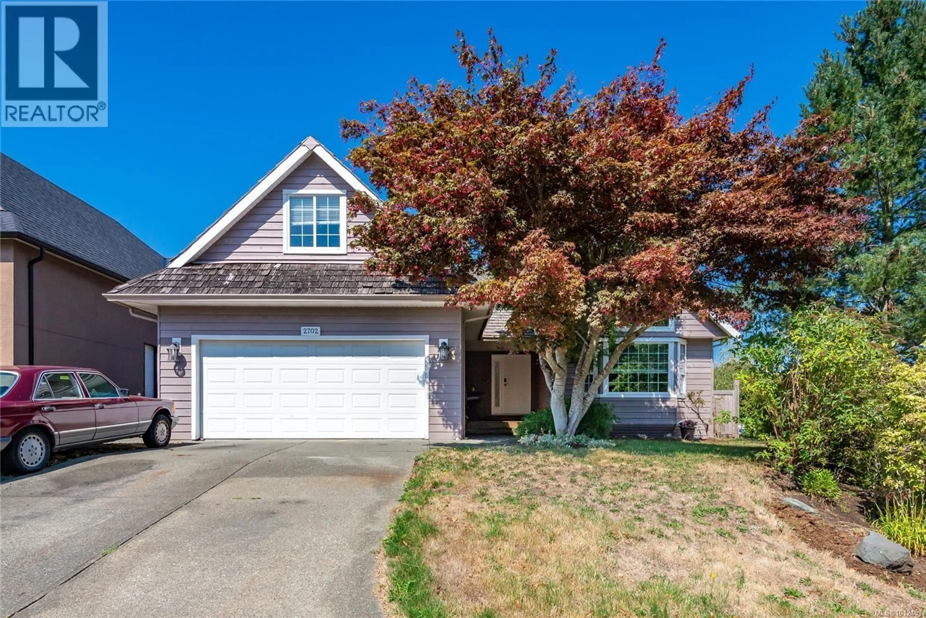 Home with vinyl exterior material, street for 2702 EDEN STREET, Campbell River British Columbia V9H1S7