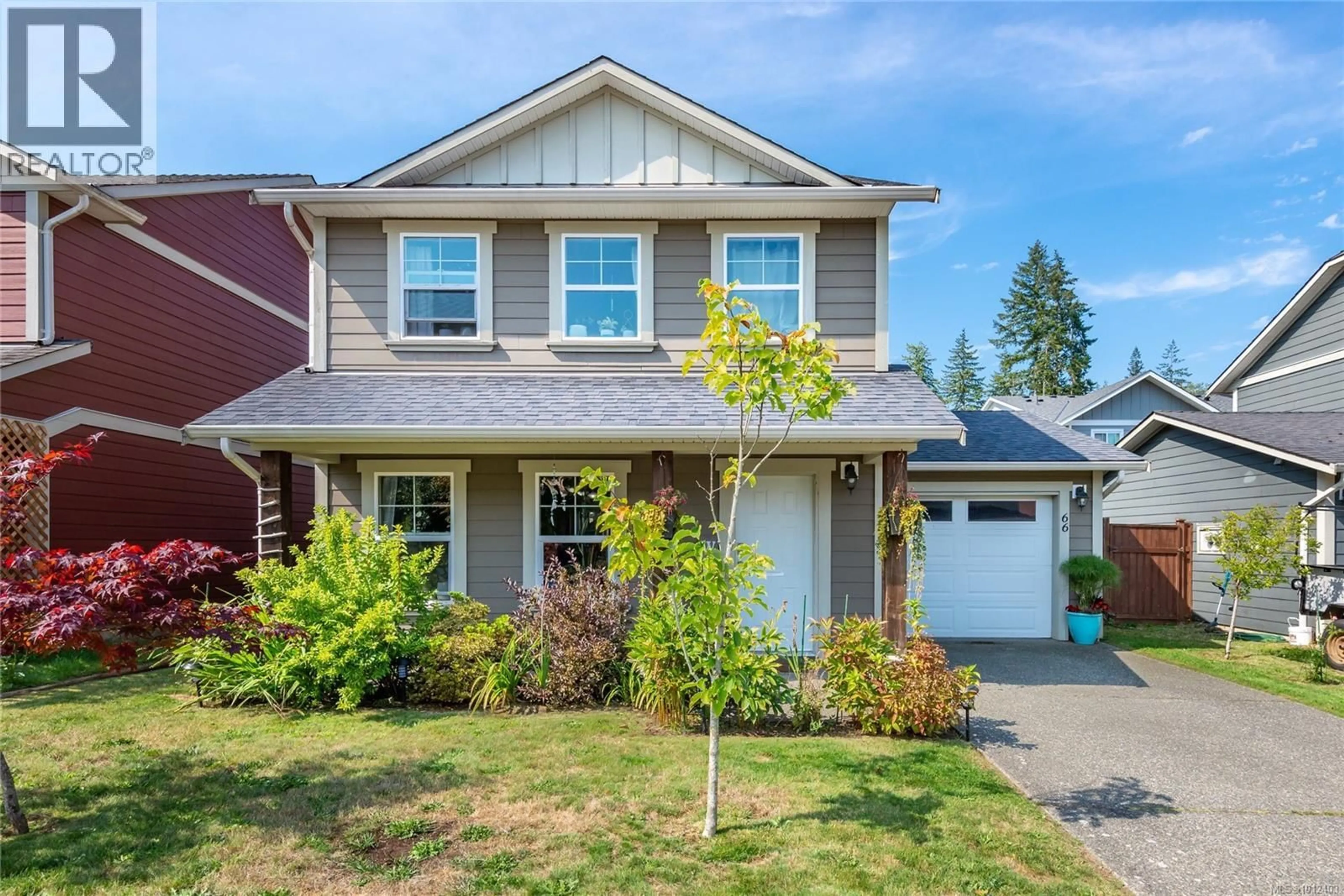 Home with vinyl exterior material, street for 66 - 1120 EVERGREEN ROAD EAST, Campbell River British Columbia V9W0B1