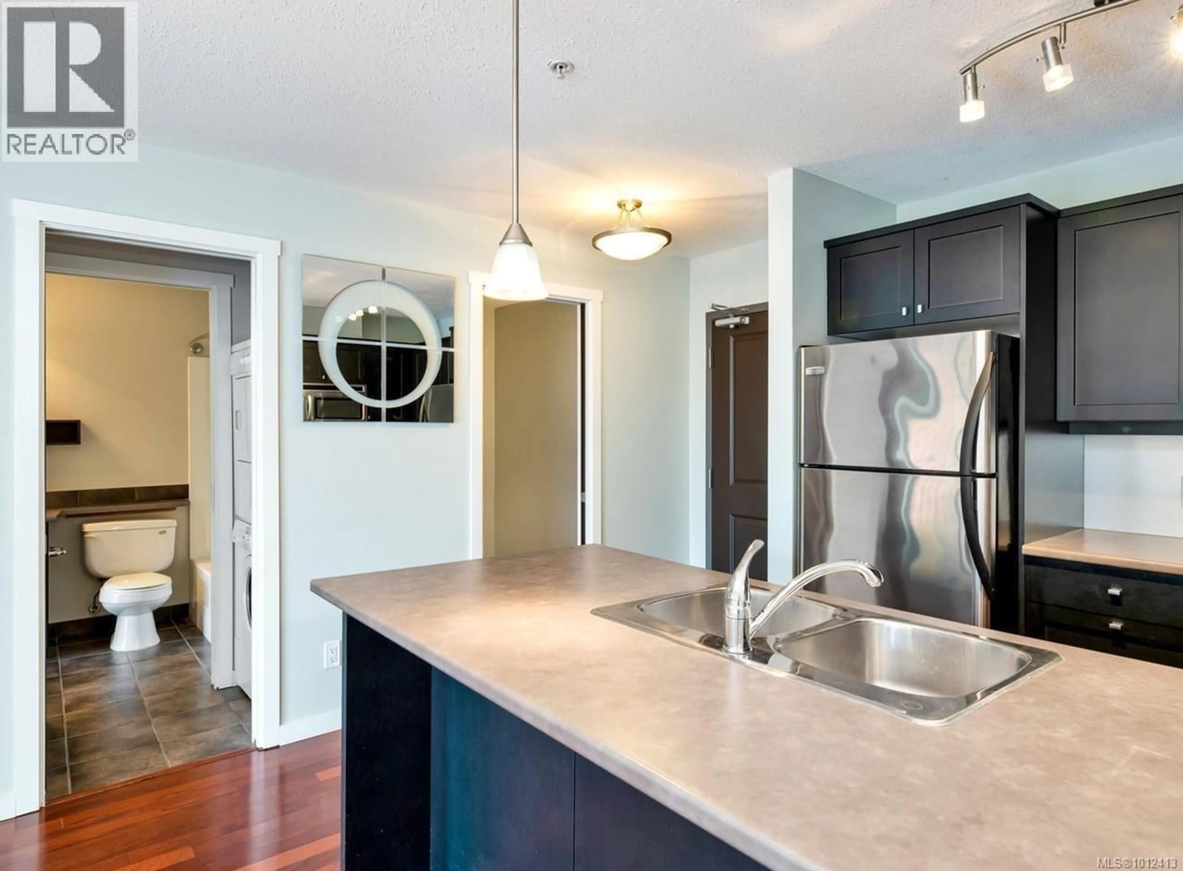 Open concept kitchen, unknown for 223 - 555 FRANKLYN STREET, Nanaimo British Columbia V9R2X9