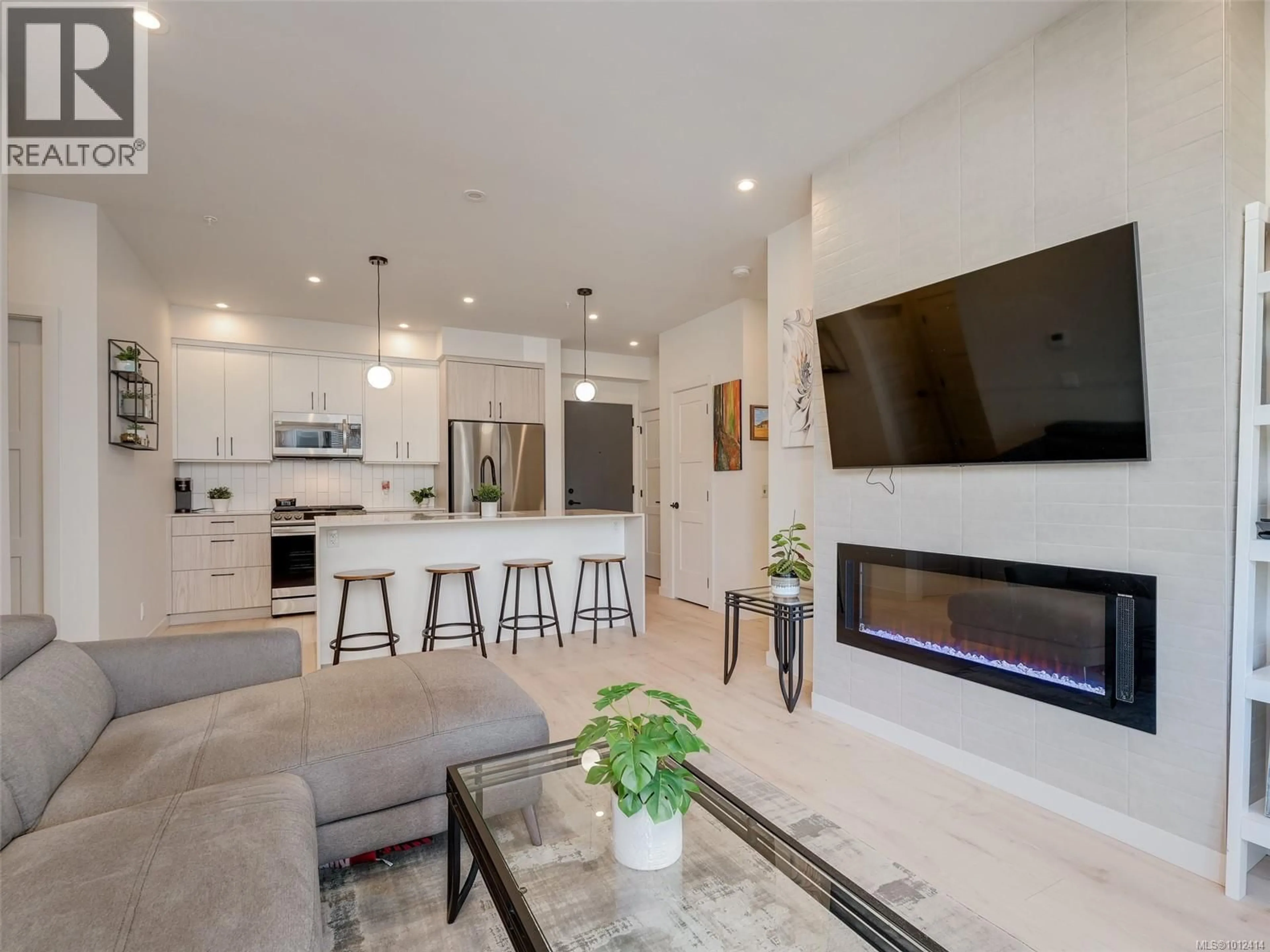 Open concept kitchen, ceramic/tile floor for 406 - 958 PHAROAH MEWS, Langford British Columbia V9B7A1