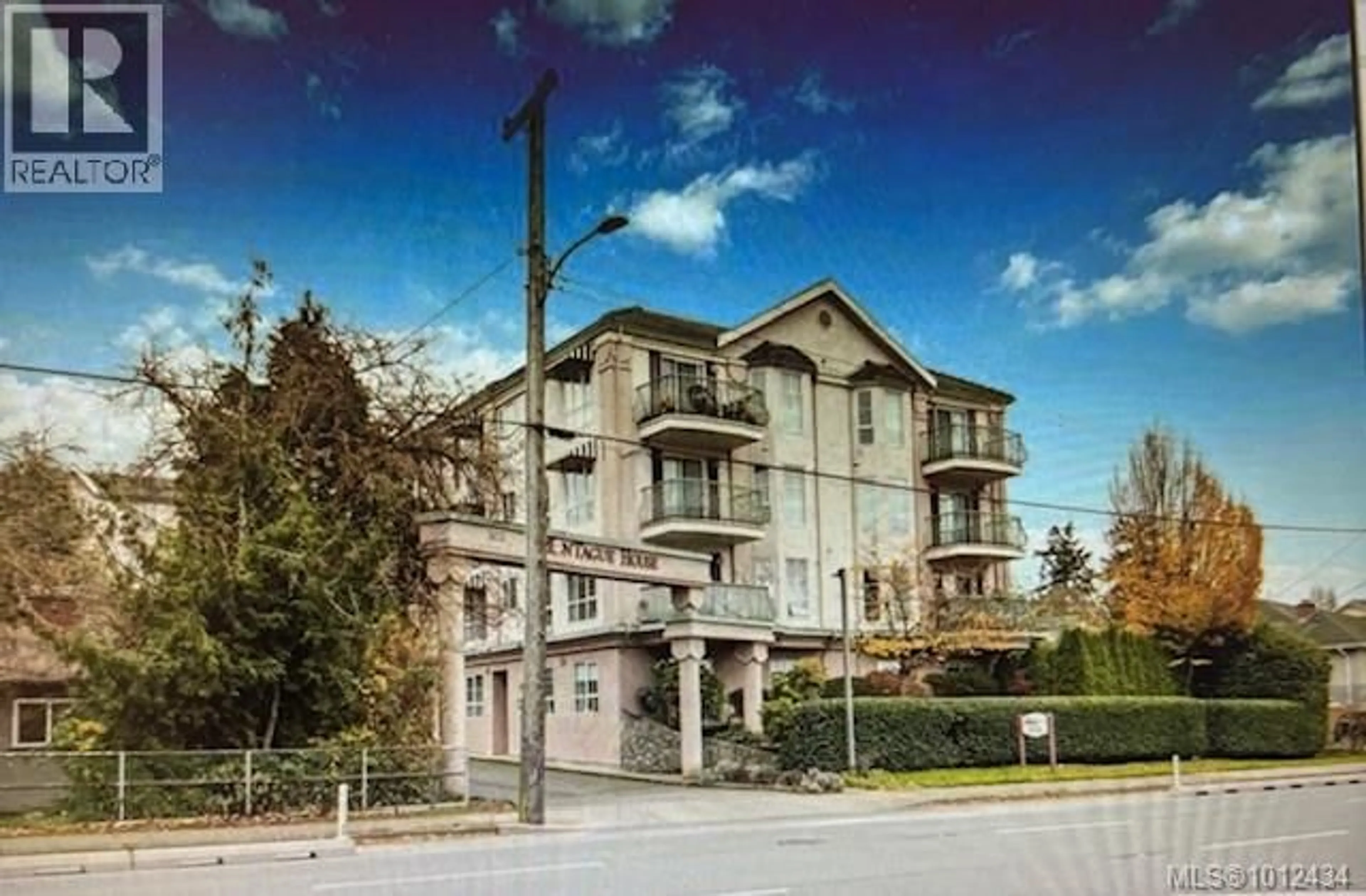 Unknown for 104 - 3133 TILLICUM ROAD, Saanich British Columbia V9A2B4