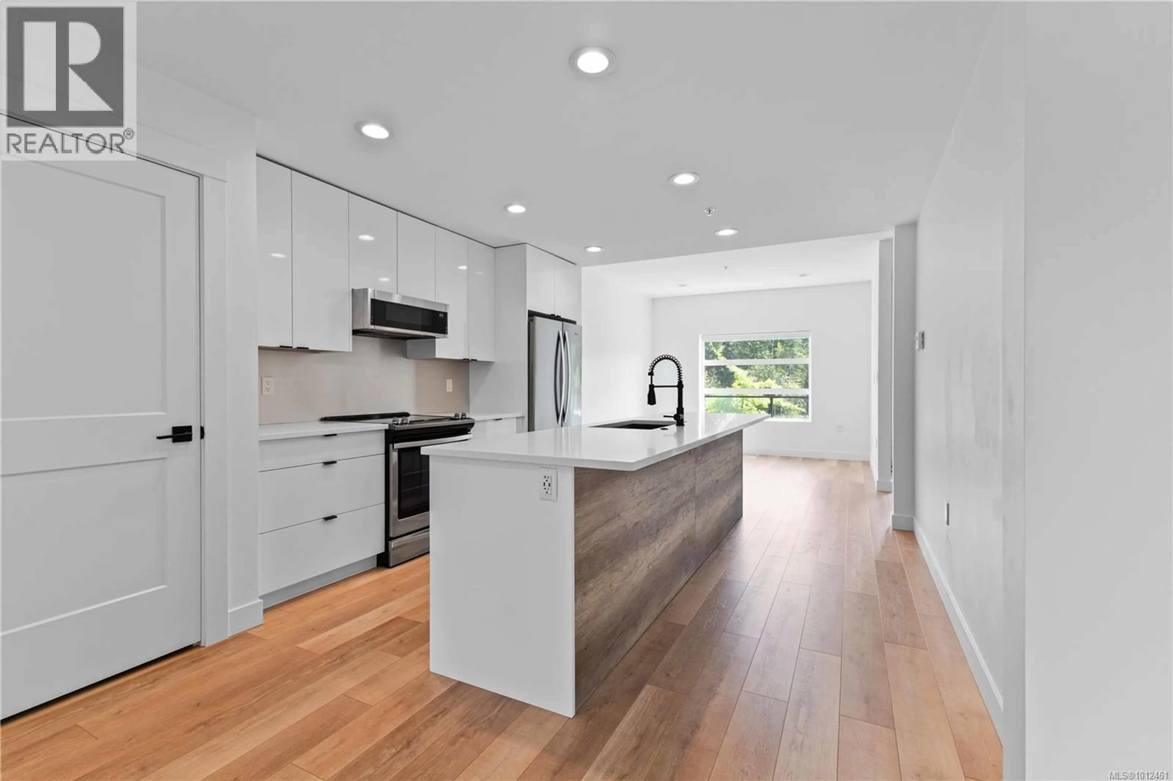 Open concept kitchen, unknown for 4 - 3016 ALDER STREET SOUTH, Campbell River British Columbia V9H0E5