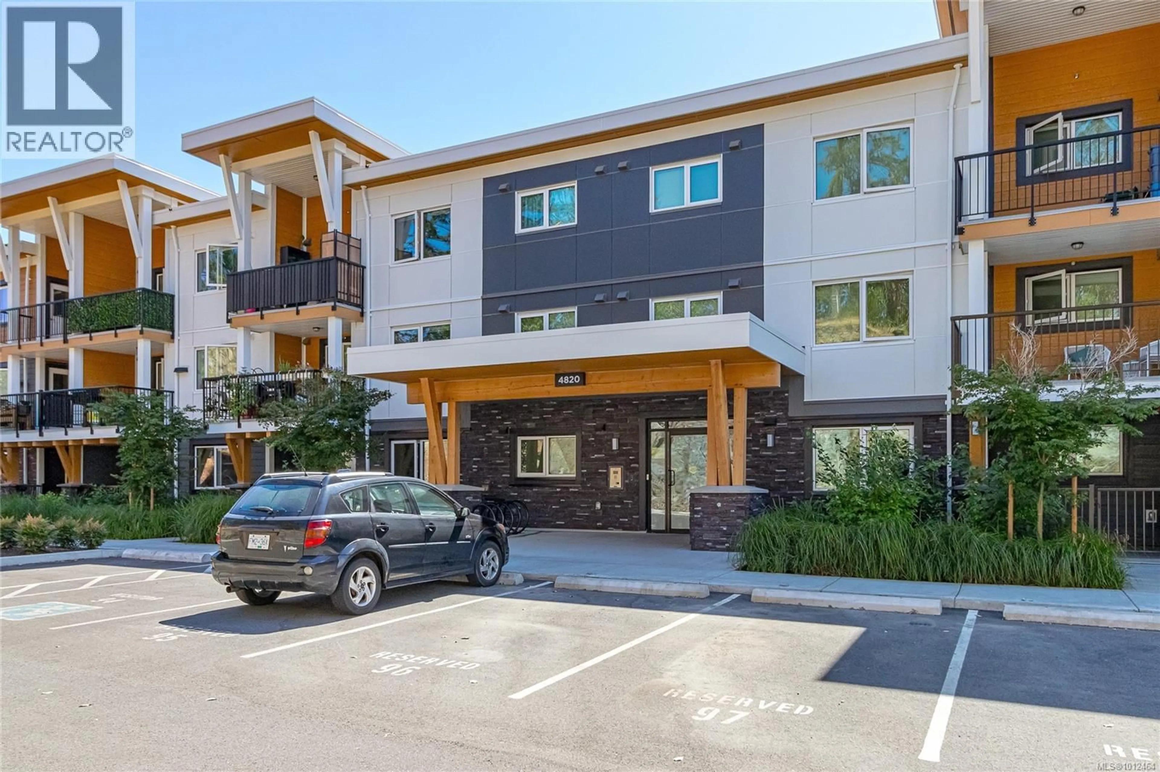 Patio, mountain view for 106 - 4820 CEDAR RIDGE PLACE NORTH, Nanaimo British Columbia V9P9B7