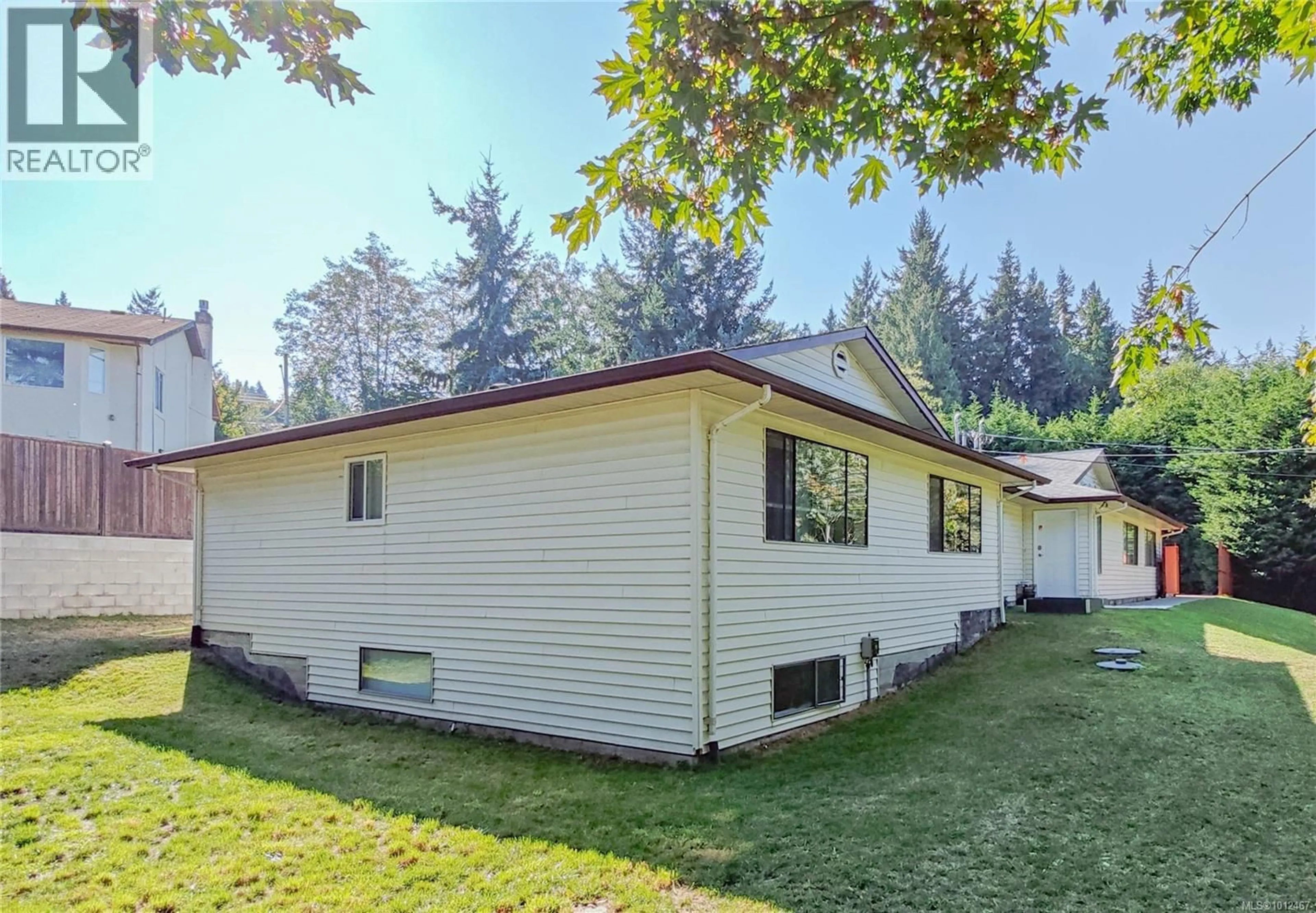 Home with vinyl exterior material, unknown for 898 CECIL BLOGG DRIVE, Colwood British Columbia V9C3M6