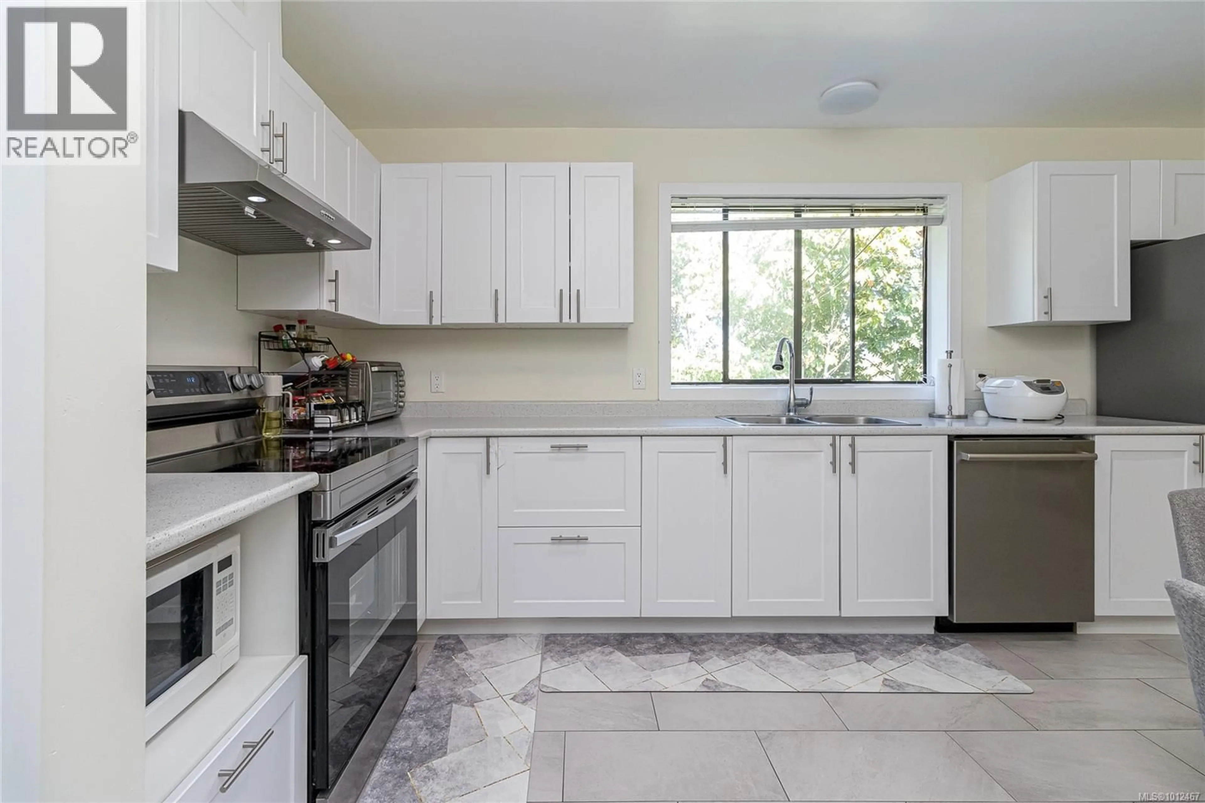Standard kitchen, ceramic/tile floor for 898 CECIL BLOGG DRIVE, Colwood British Columbia V9C3M6