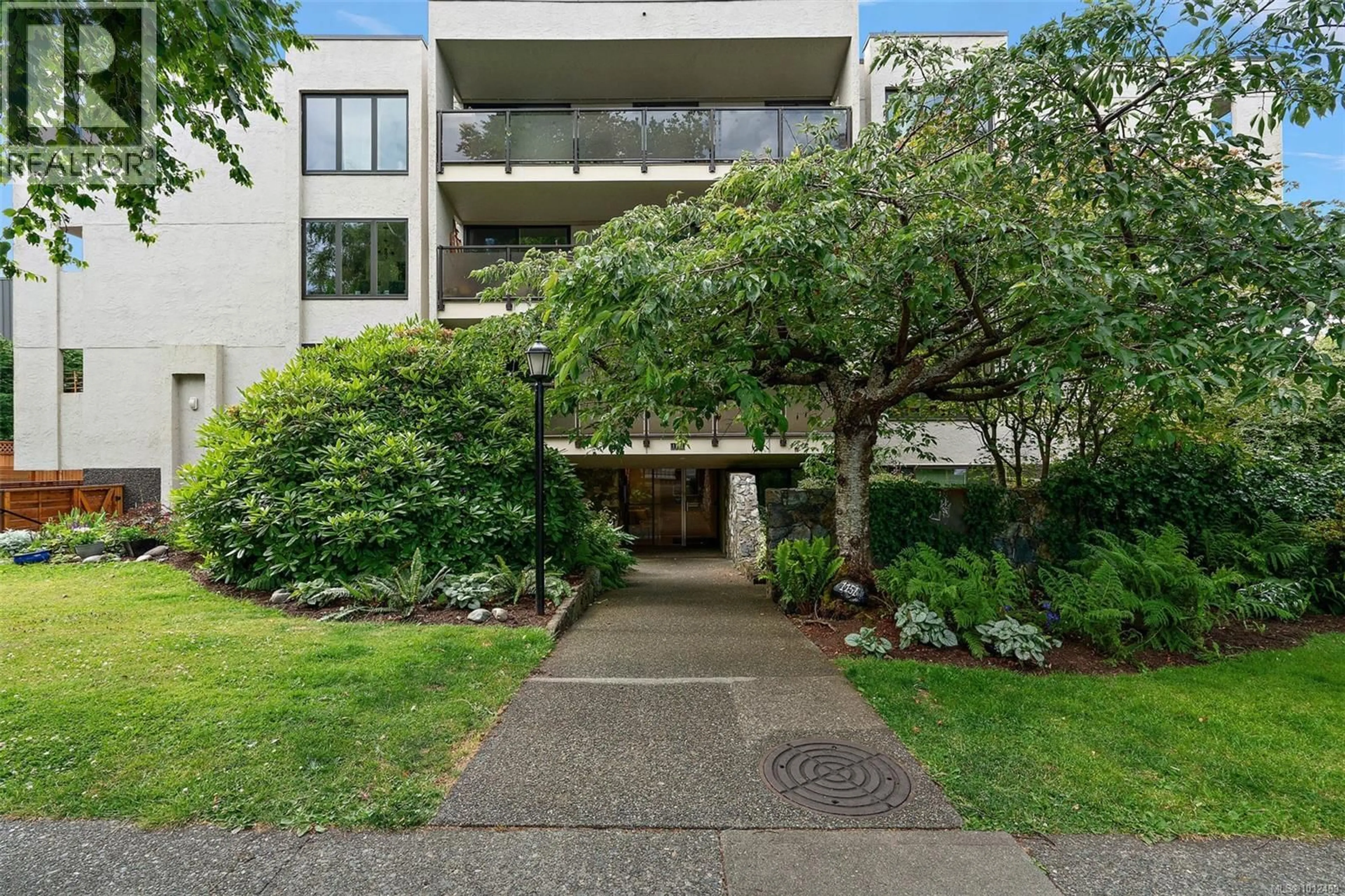 Unknown for 404 - 1151 OSCAR STREET, Victoria British Columbia V8V2X5