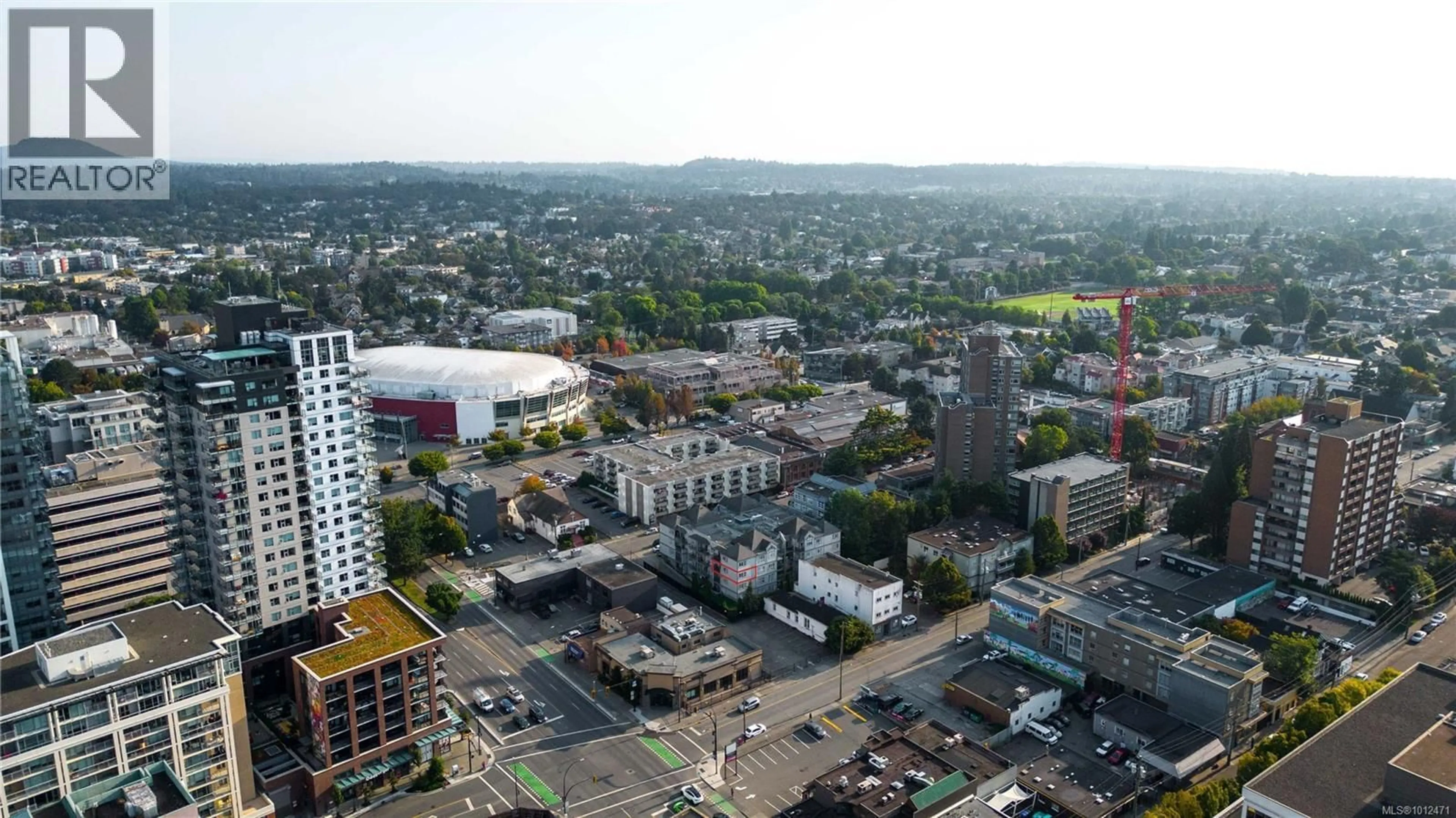 A pic from outside/outdoor area/front of a property/back of a property/a pic from drone, city buildings view from balcony for 311 - 827 NORTH PARK STREET, Victoria British Columbia V8W3Y3