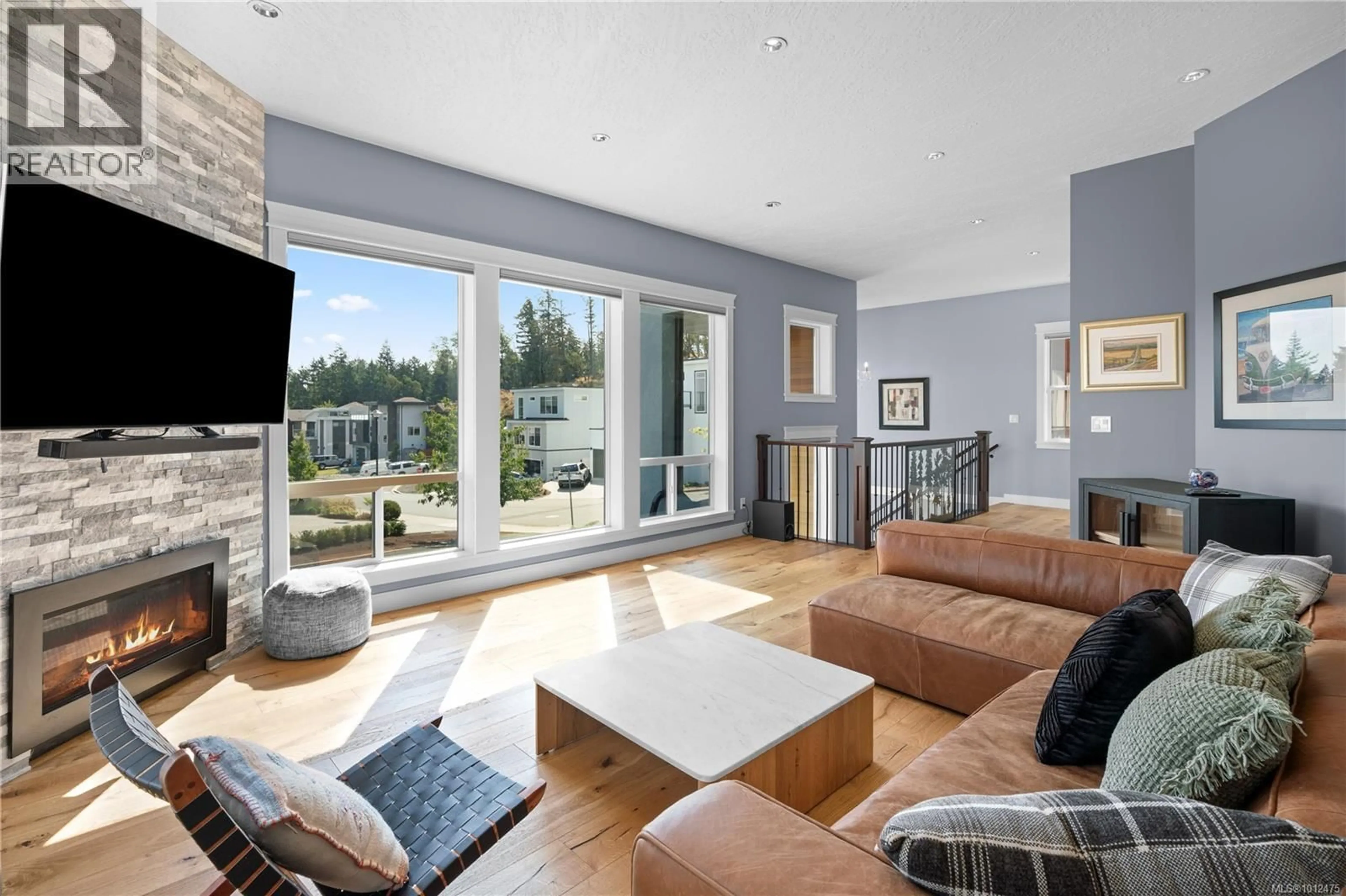 Living room with furniture, unknown for 3638 RIDGE VIEW TERRACE, Colwood British Columbia V9C0M3