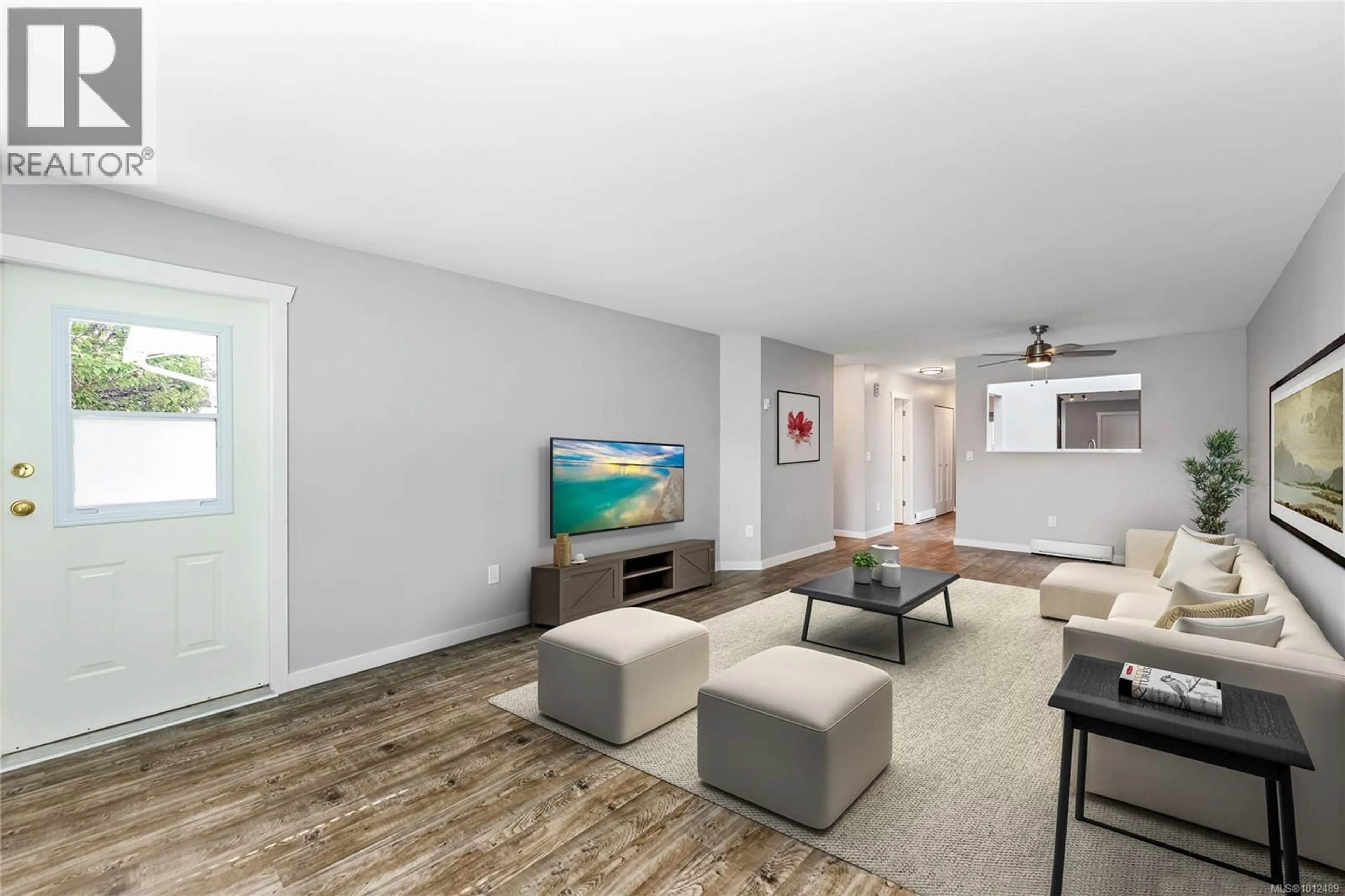 Living room with furniture, unknown for 15 - 4125 INTERURBAN ROAD, Saanich British Columbia V8Z4W8