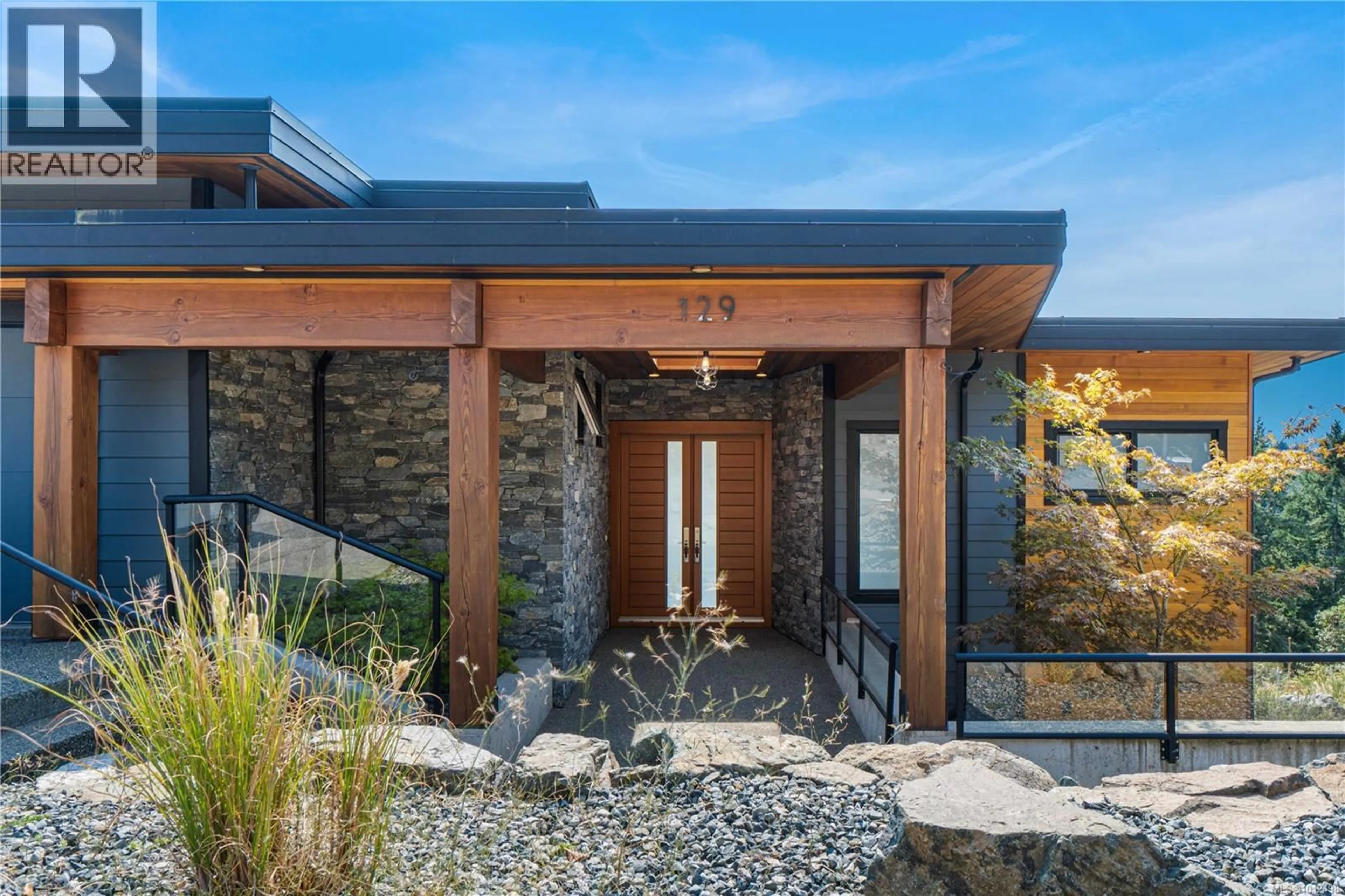 Indoor entryway for 129 AMPHION TERRACE, Nanaimo British Columbia V9T0J1