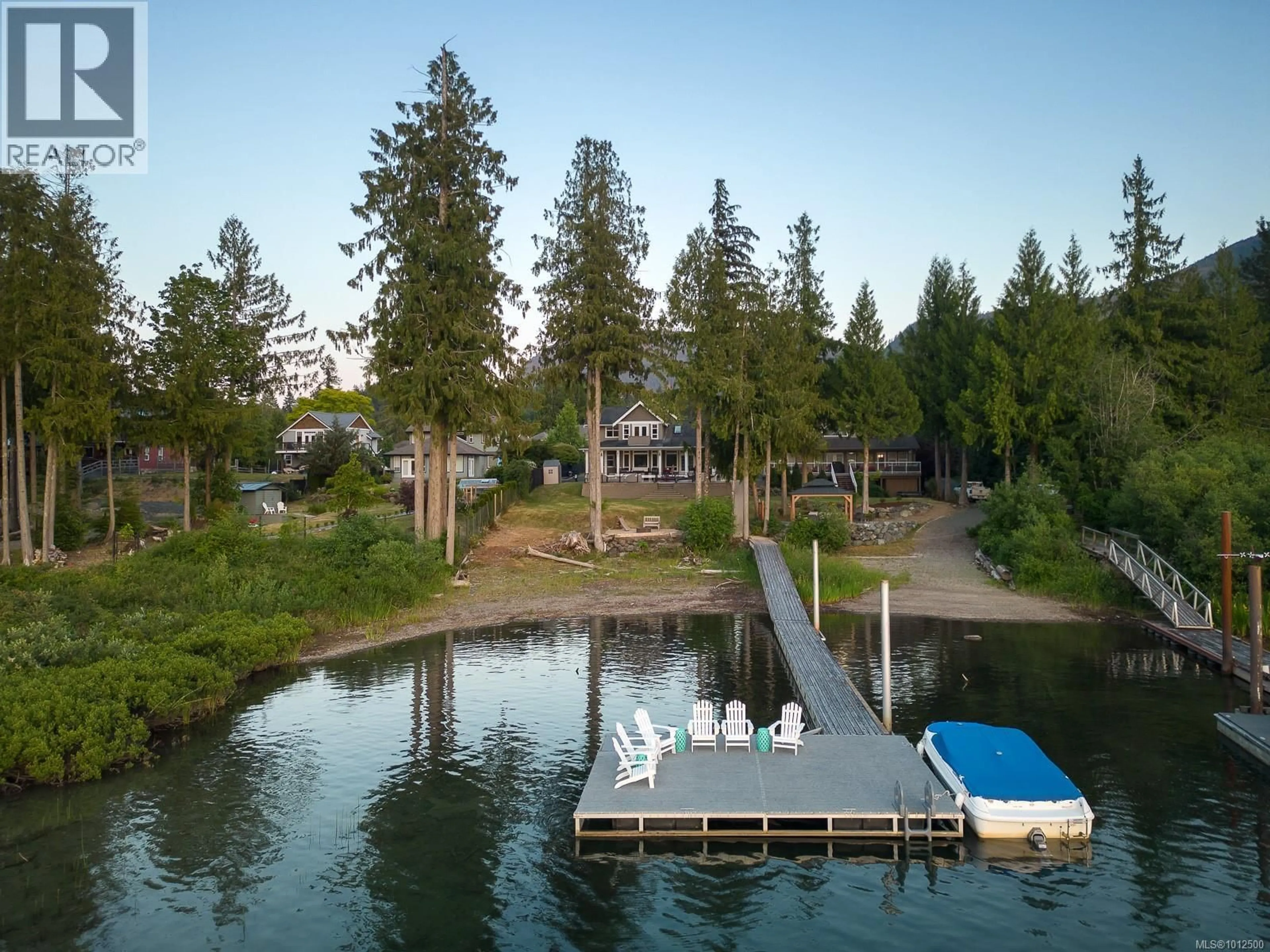 A pic from outside/outdoor area/front of a property/back of a property/a pic from drone, water/lake/river/ocean view for 525 POINT IDEAL DRIVE, Lake Cowichan British Columbia V0R2G0