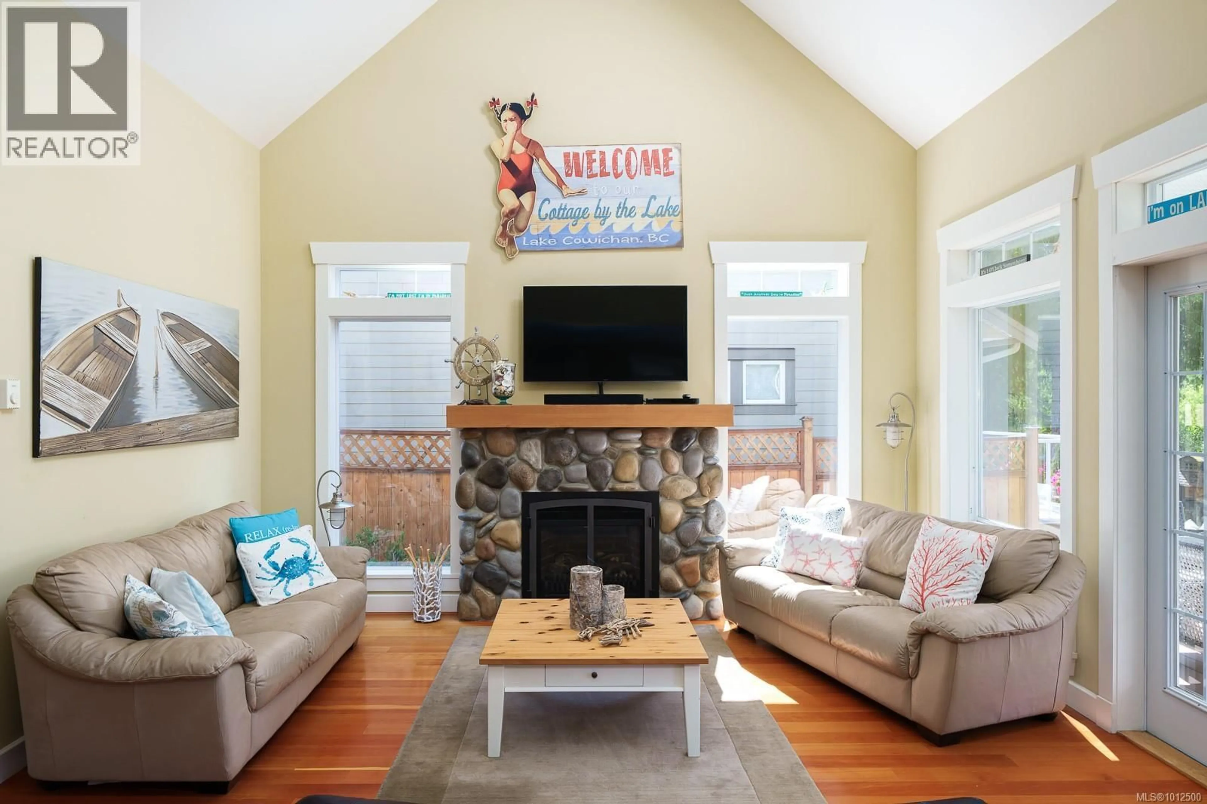 Living room with furniture, unknown for 525 POINT IDEAL DRIVE, Lake Cowichan British Columbia V0R2G0