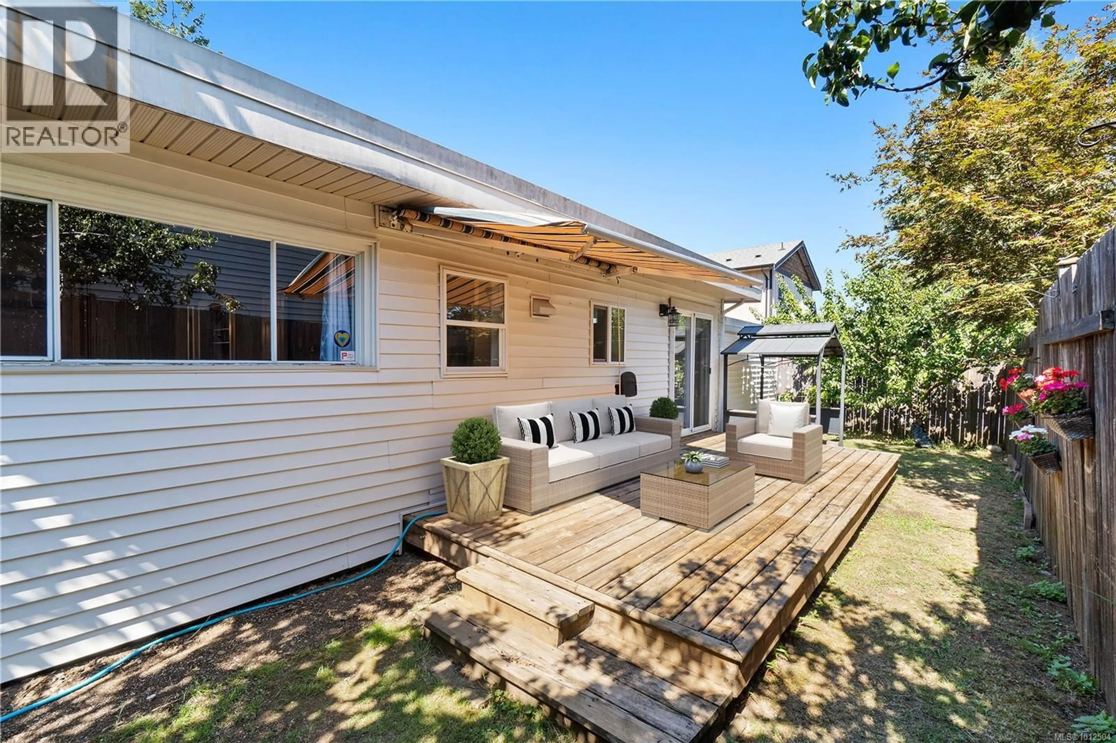 Patio, street for 1540 GRANT AVENUE, Nanaimo British Columbia V9S4S8