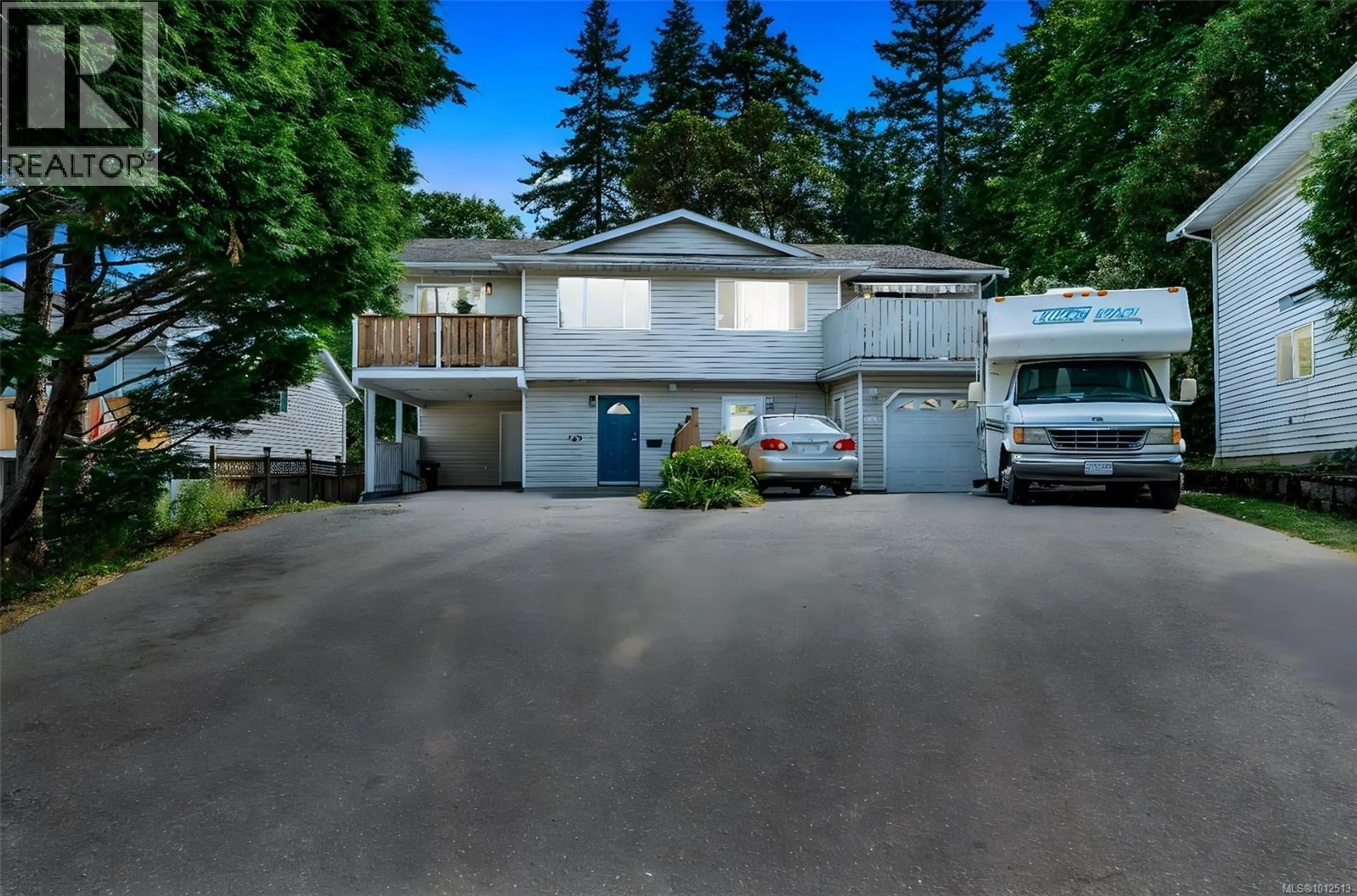 A pic from outside/outdoor area/front of a property/back of a property/a pic from drone, street for 363 KISLINGBURY LANE, View Royal British Columbia V9B5R2