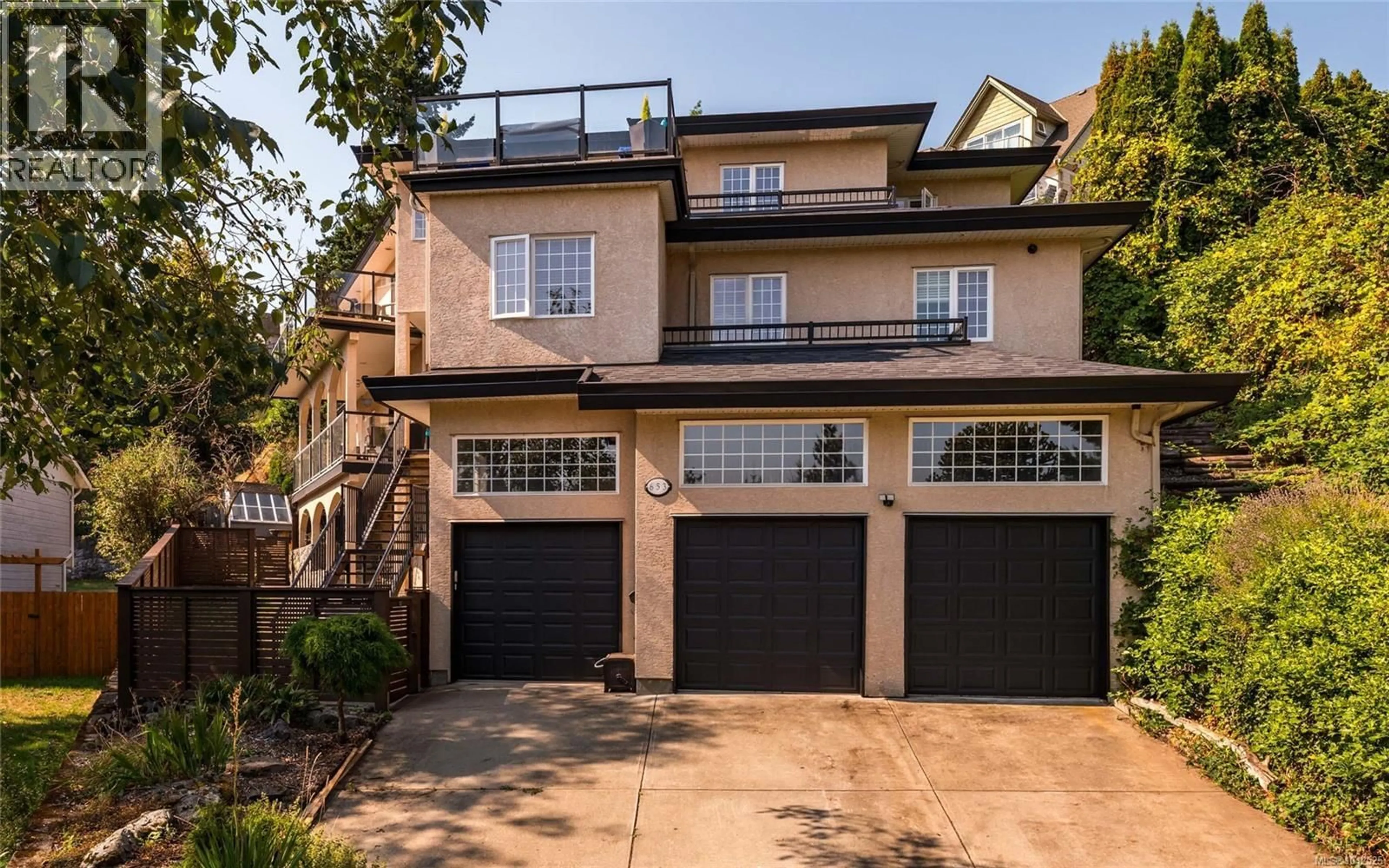 Home with brick exterior material, street for 653 CAIRNDALE ROAD, Colwood British Columbia V9C3M7