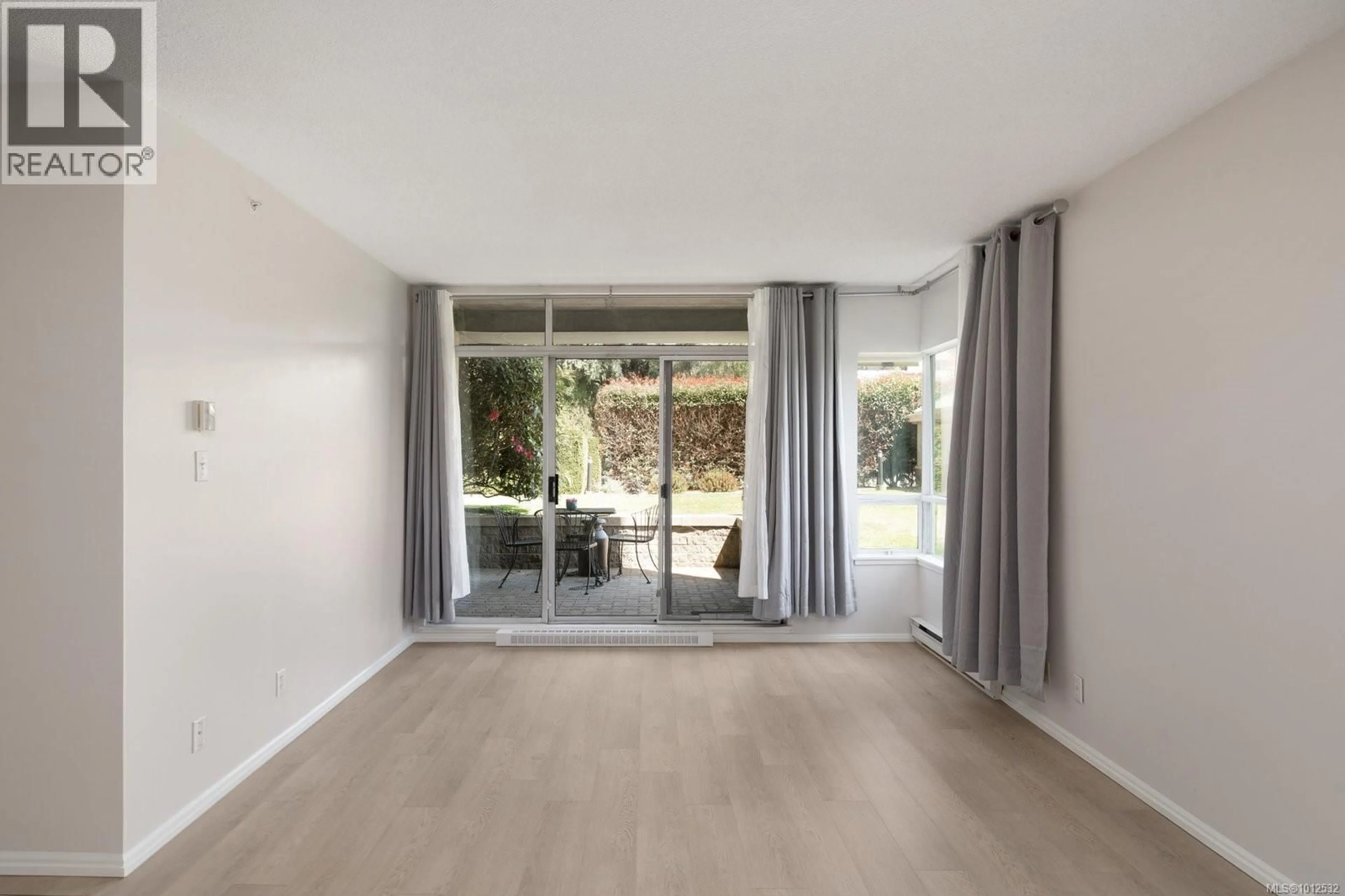 A pic of a room for 205 - 1020 VIEW STREET, Victoria British Columbia V8V4Y4
