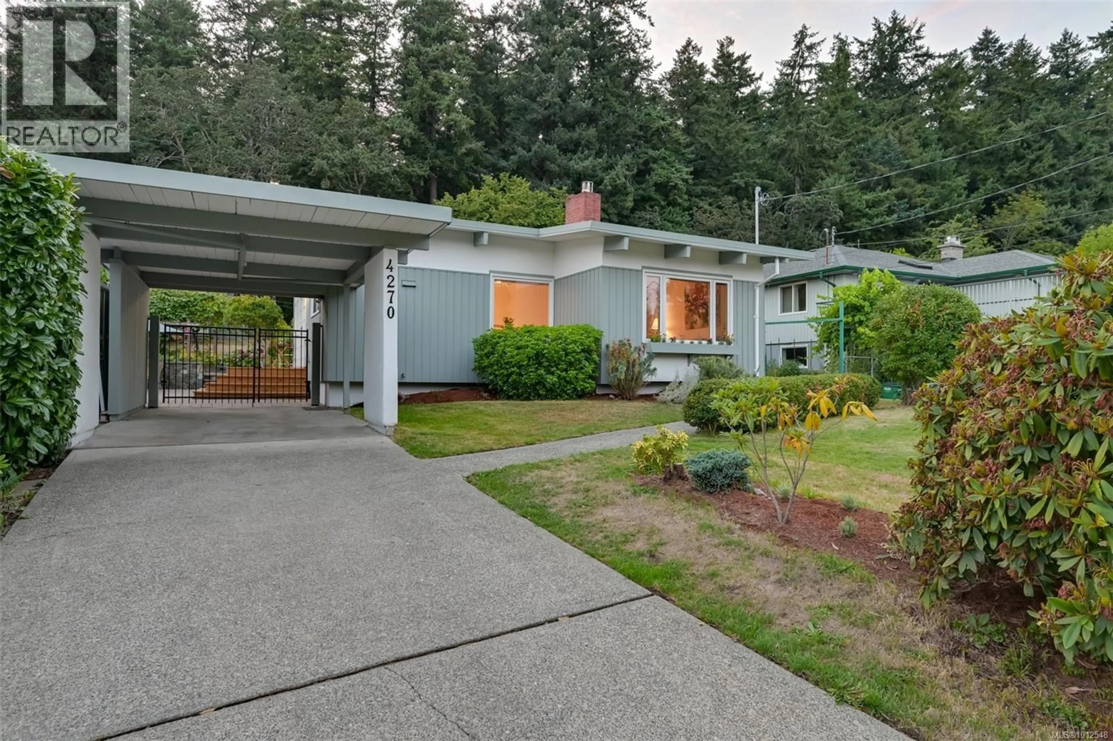 Unknown for 4270 PARKSIDE CRESCENT, Saanich British Columbia V8N2C3