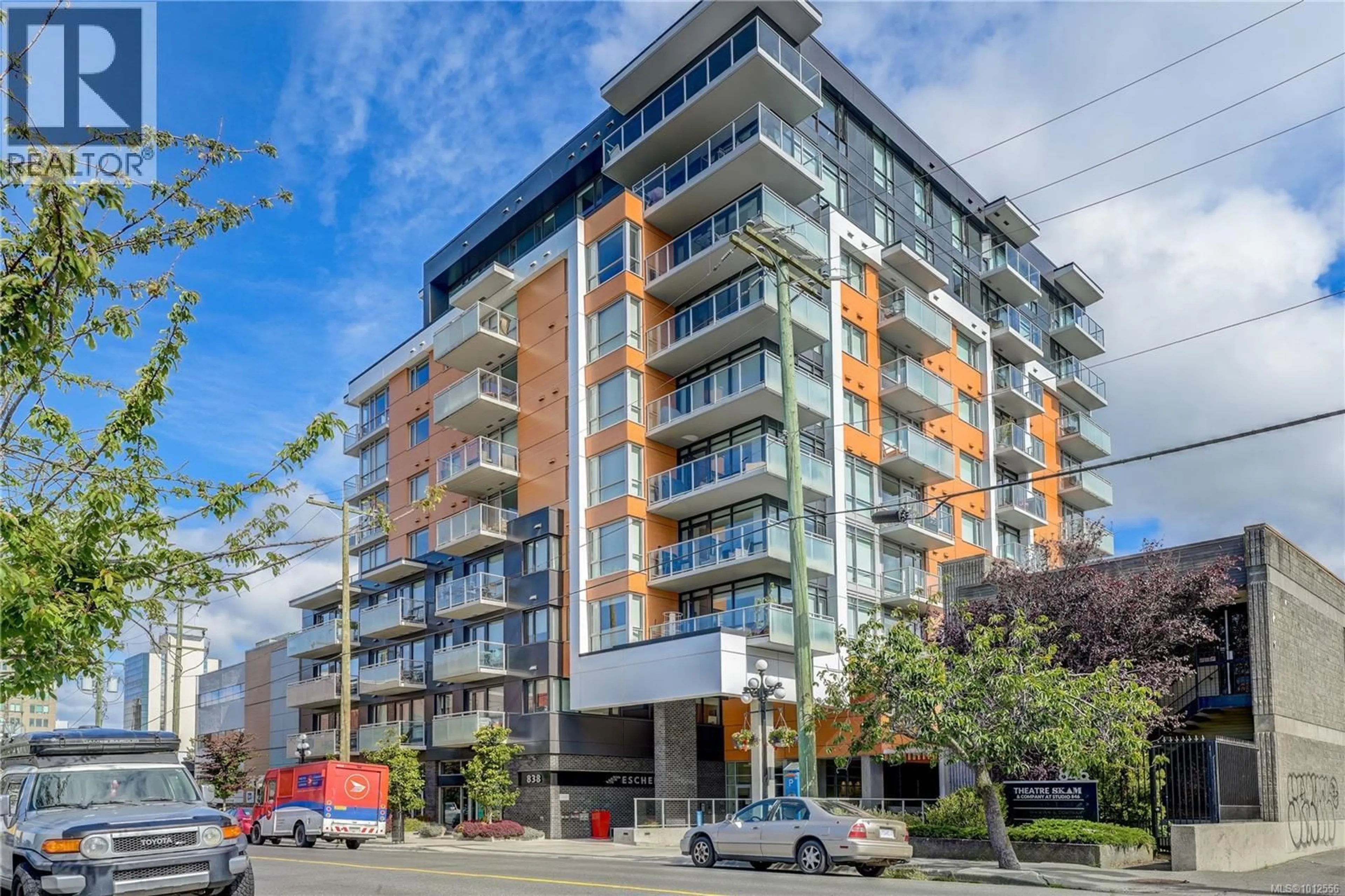 Patio, building for 405 - 838 BROUGHTON STREET, Victoria British Columbia V8W1E4