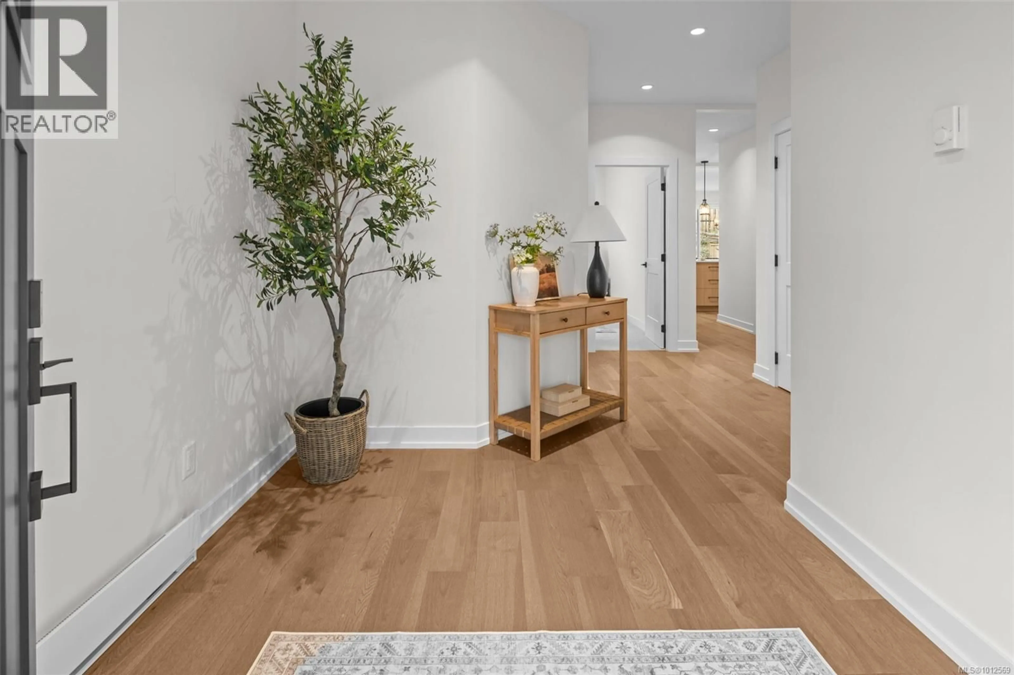 Indoor entryway for 678 MADRONA PLACE, Langford British Columbia V9B6C6