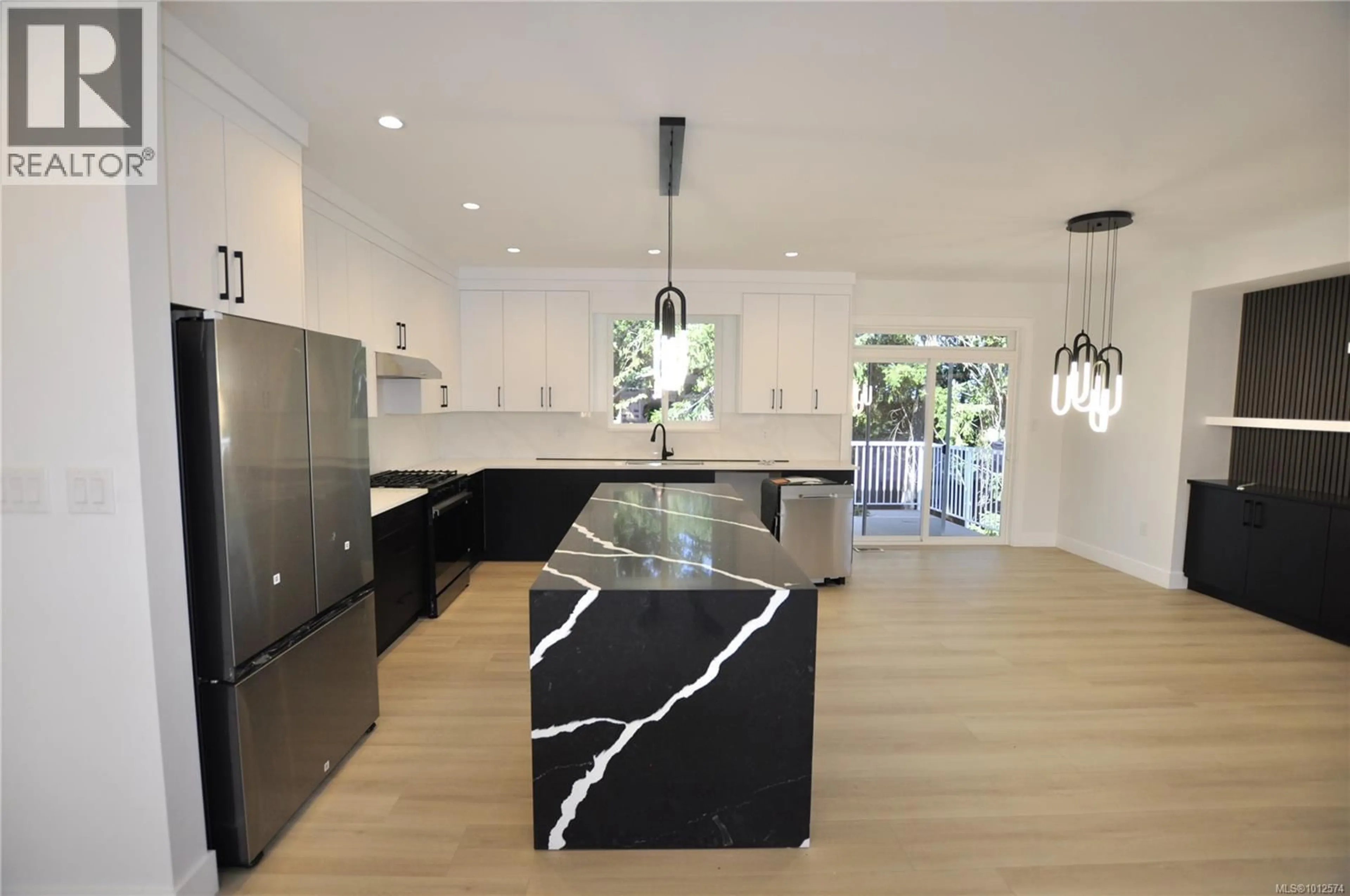 Contemporary kitchen, ceramic/tile floor for 610 ROTAYO ROAD, Nanaimo British Columbia V9R3T3