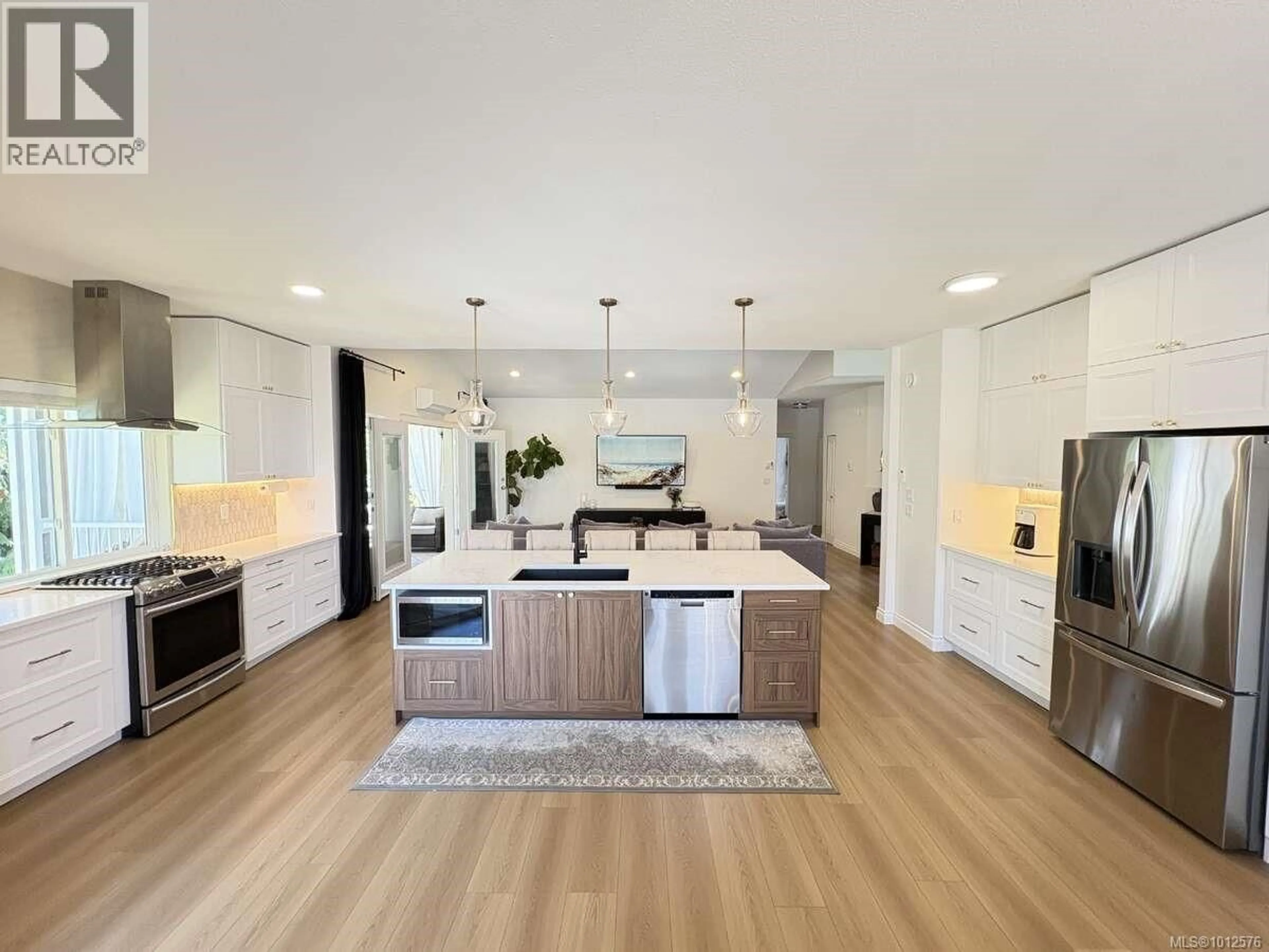 Open concept kitchen, unknown for 2913 PACIFIC VIEW TERRACE, Campbell River British Columbia V9H1V4