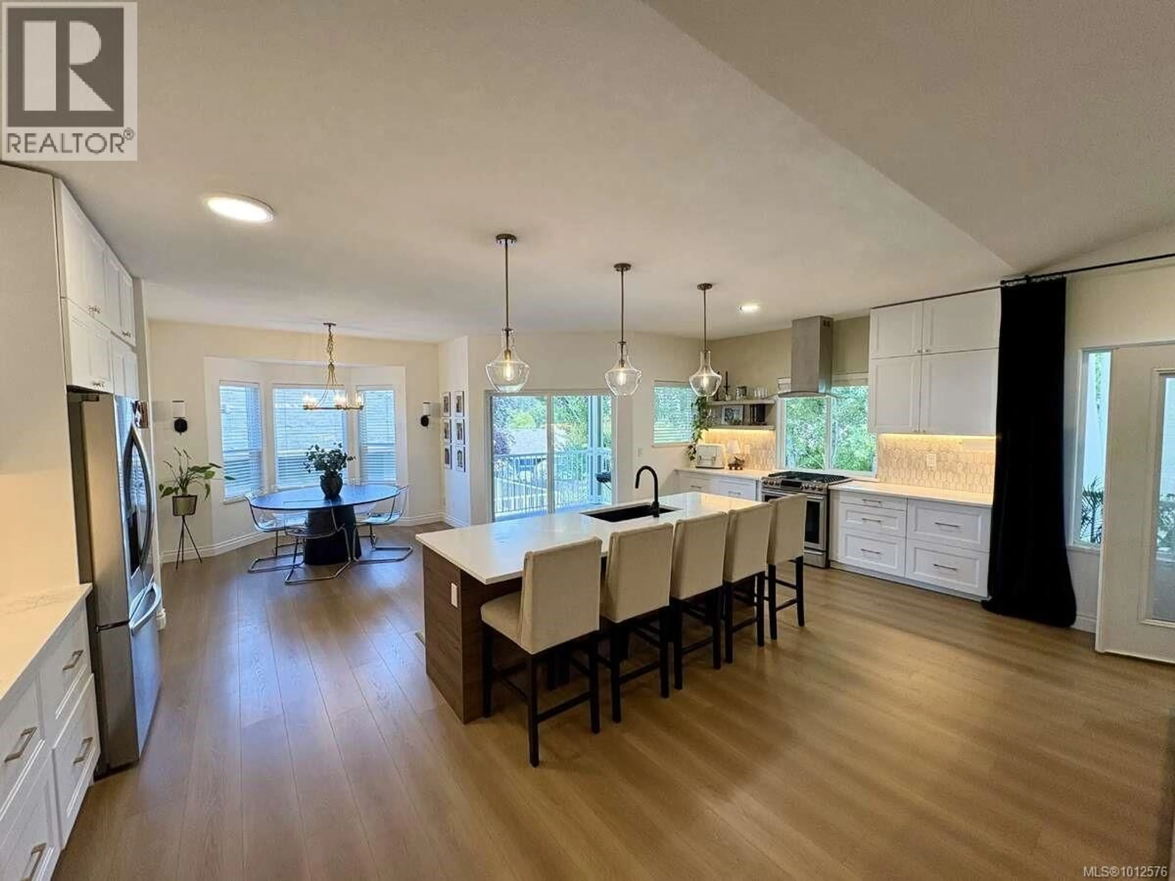 Open concept kitchen, unknown for 2913 PACIFIC VIEW TERRACE, Campbell River British Columbia V9H1V4