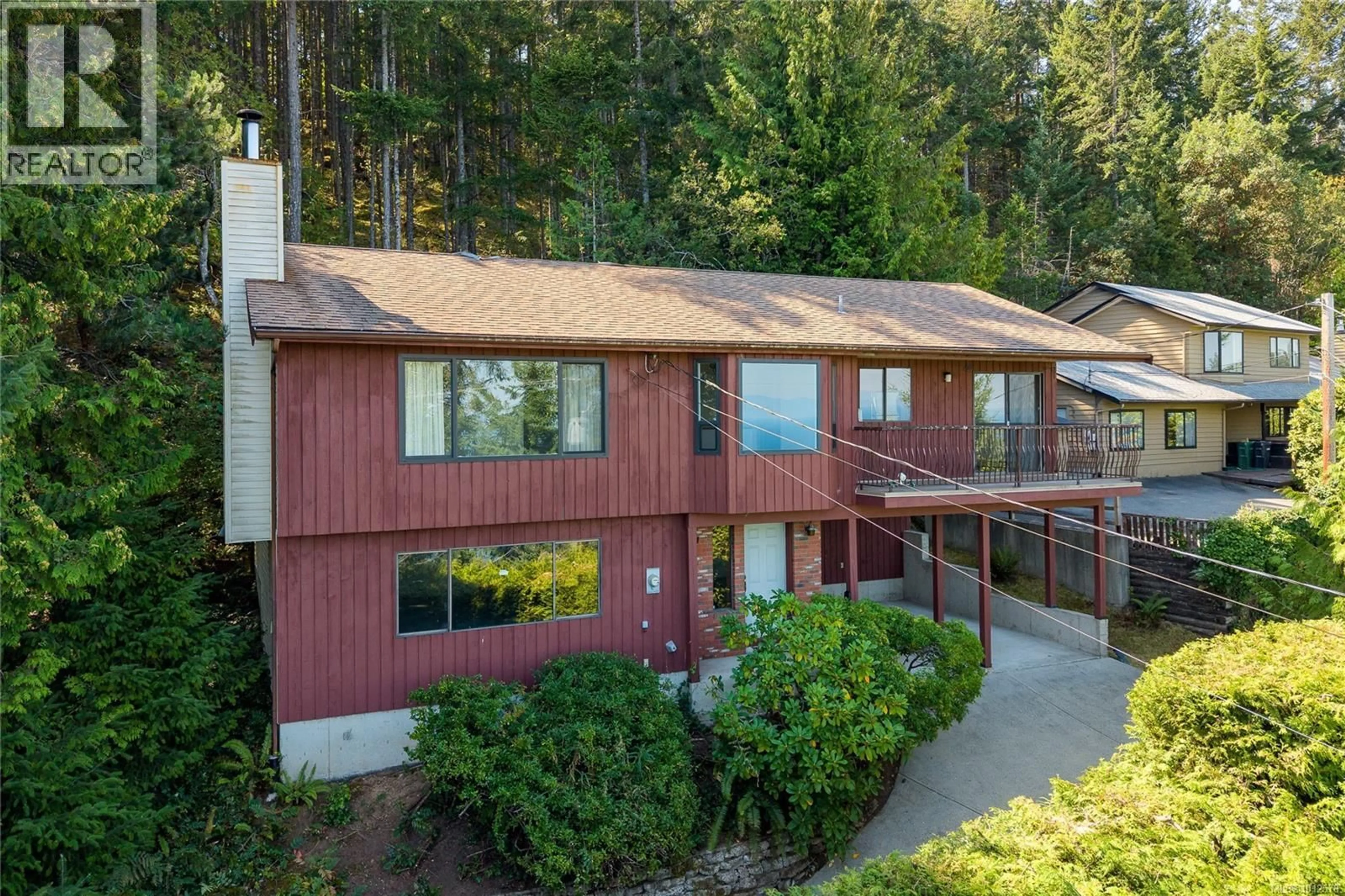 A pic from outside/outdoor area/front of a property/back of a property/a pic from drone, unknown for 5267 LOST LAKE ROAD, Nanaimo British Columbia V9T5E6