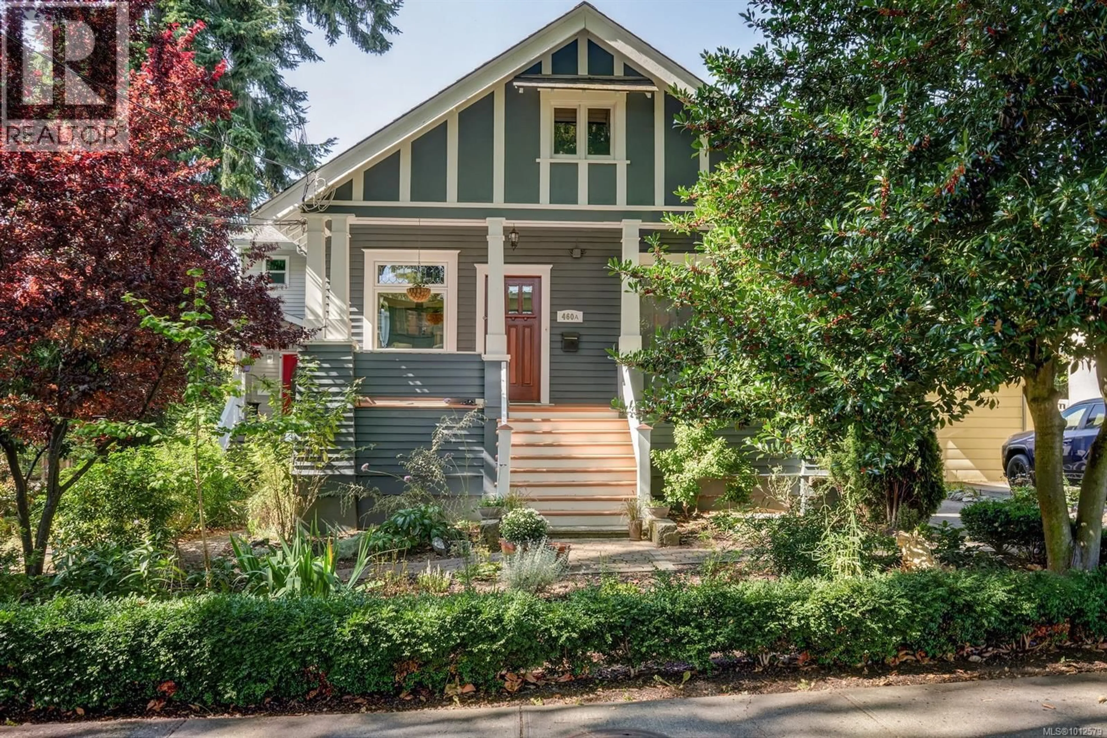 Unknown for 460A CHESTER AVENUE, Victoria British Columbia V8V4C1