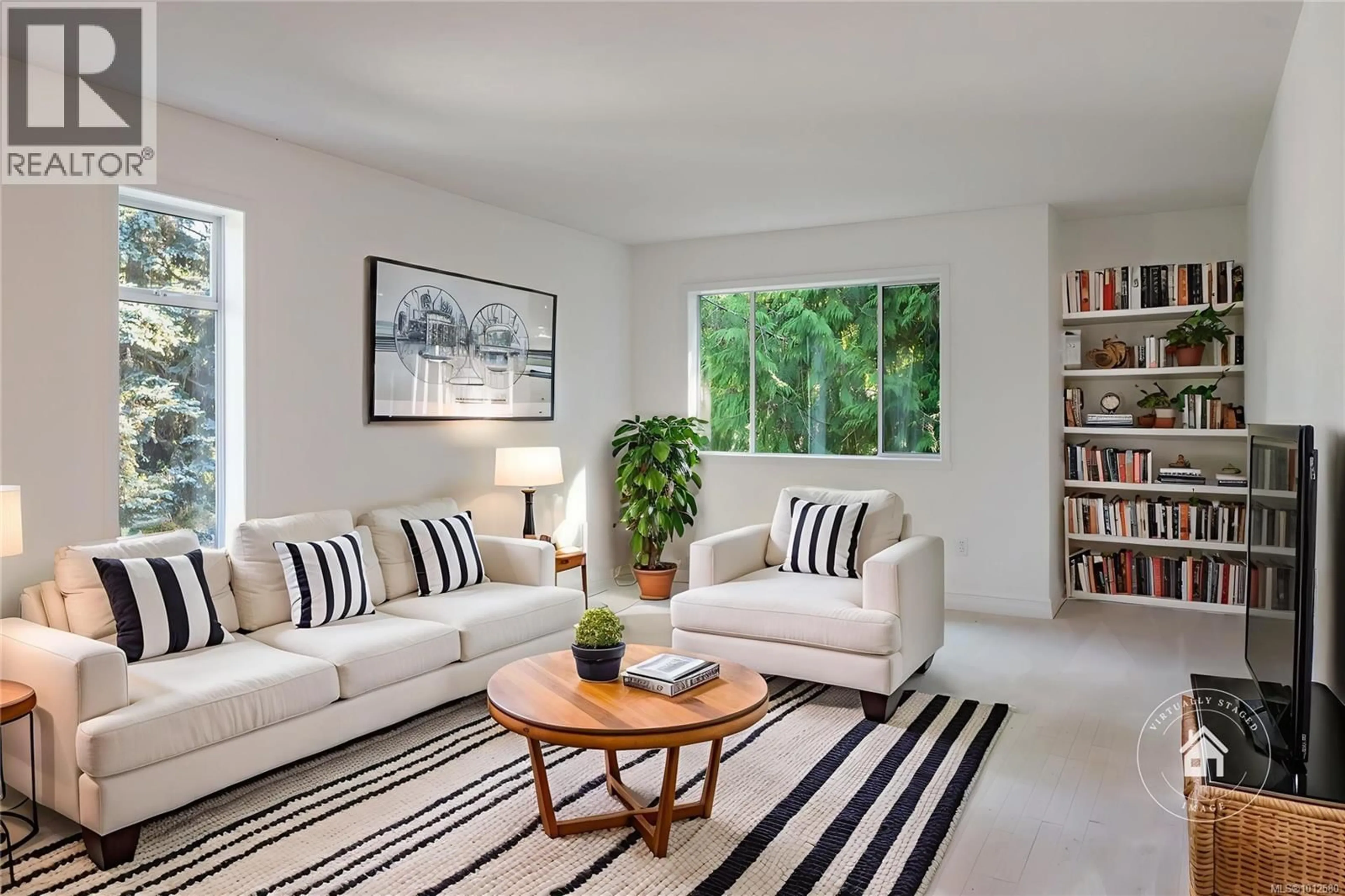 Living room with furniture, unknown for 9 - 141 SIXTH AVENUE, Qualicum Beach British Columbia V9K2J6
