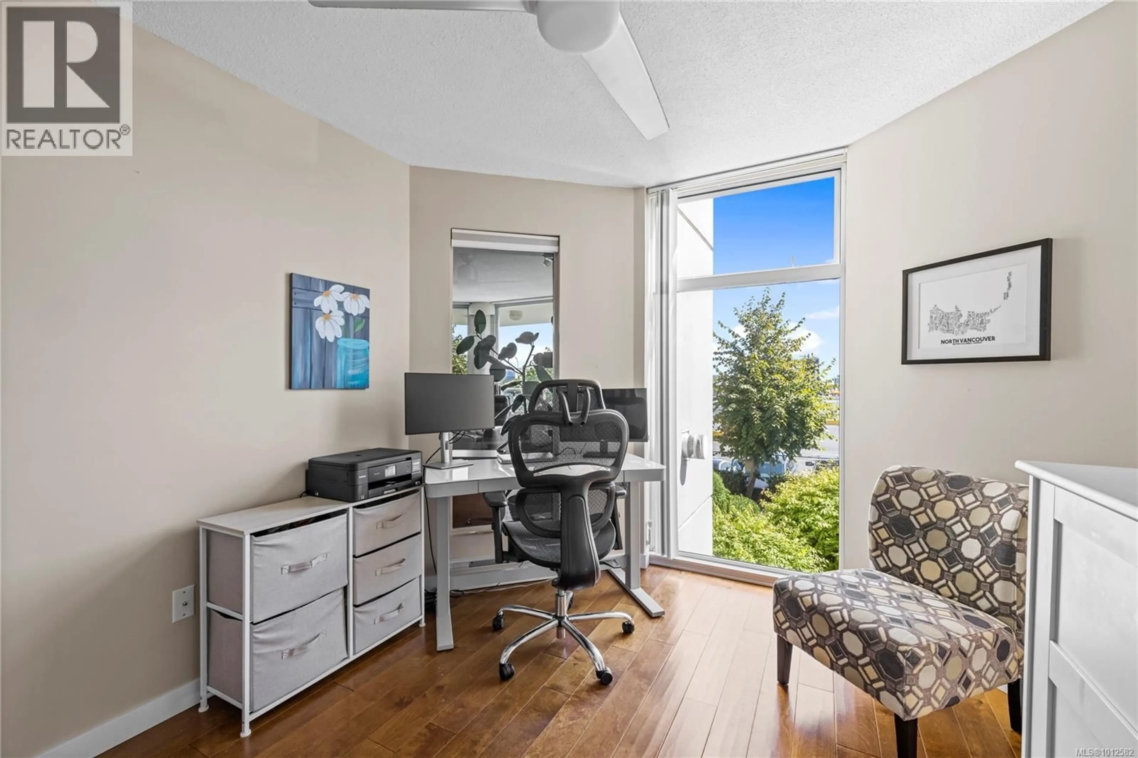 A pic of a room for 206 - 158 PROMENADE DRIVE, Nanaimo British Columbia V9R6M7