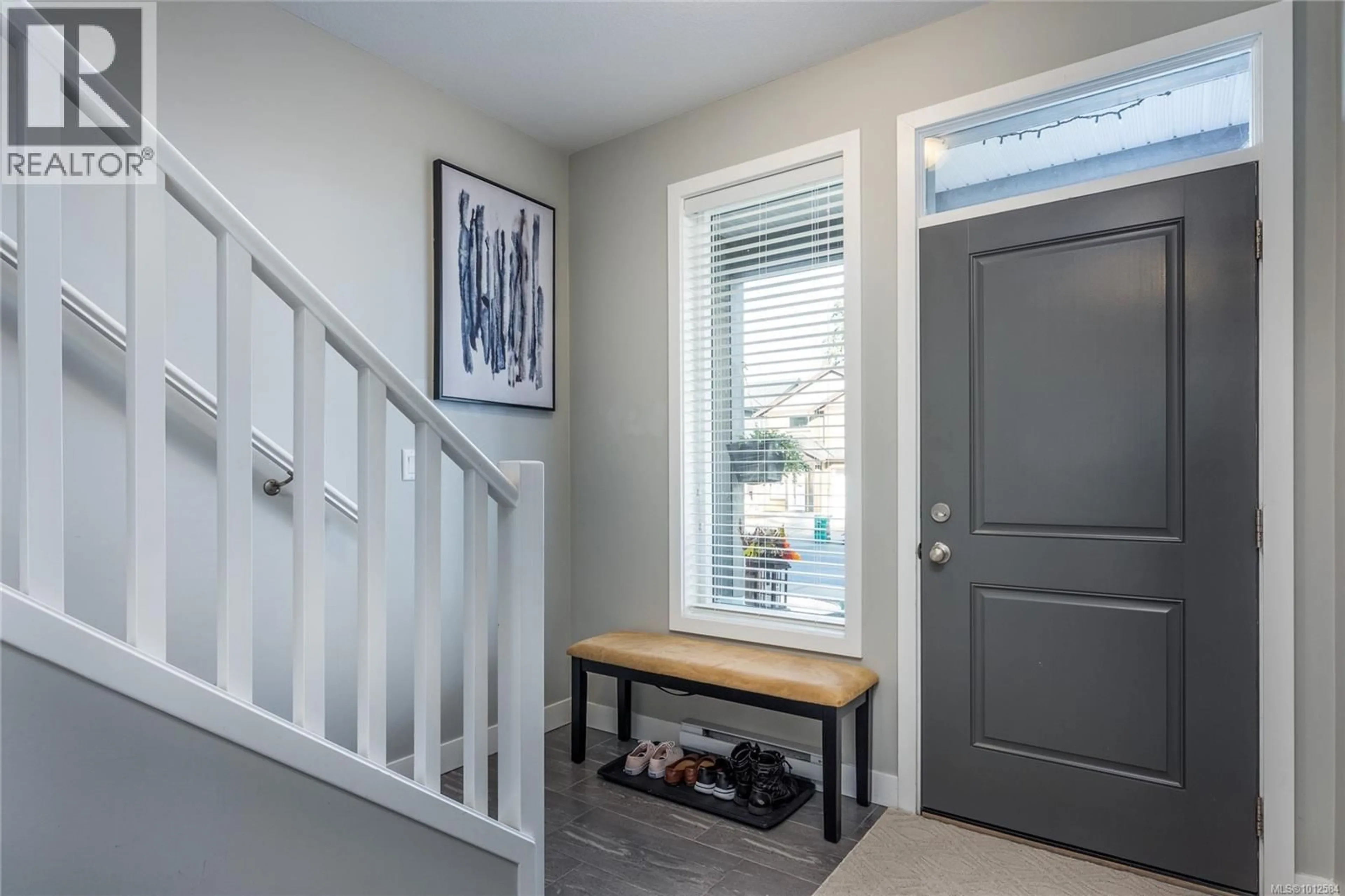 Indoor entryway for 525 STEEVES ROAD, Nanaimo British Columbia V9R0H8