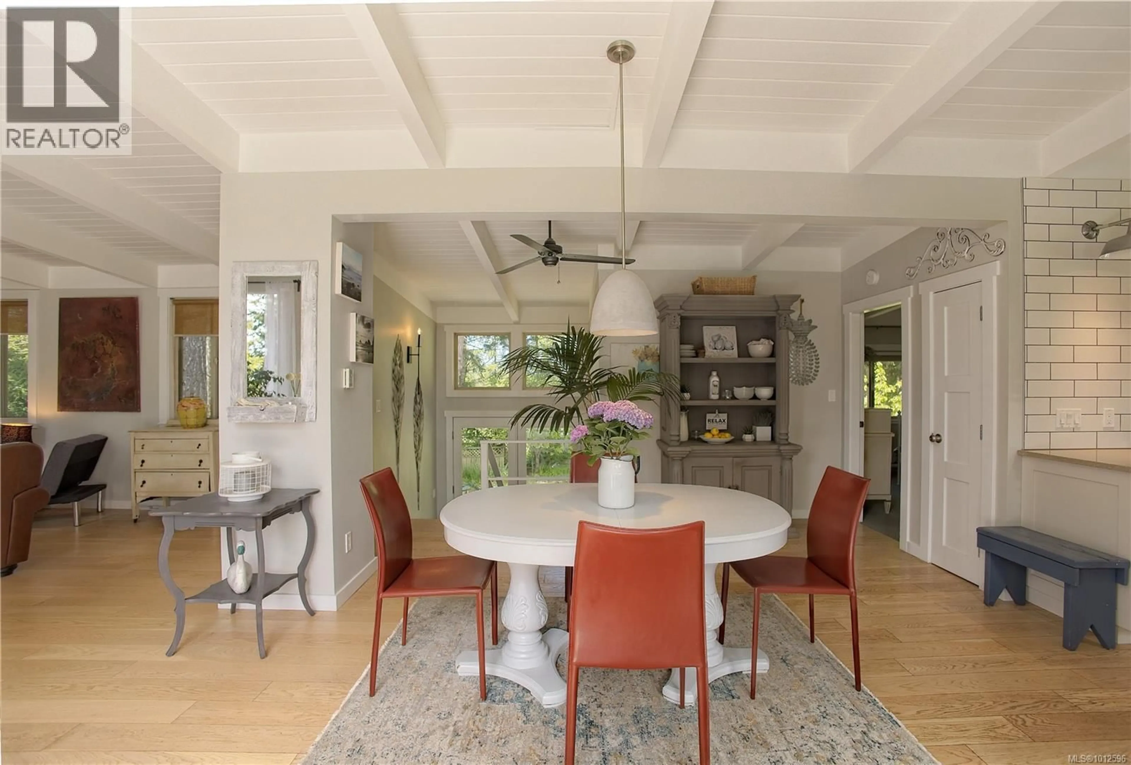 Dining room, unknown for 310 WOODLAND DRIVE, Salt Spring British Columbia V8K1J6