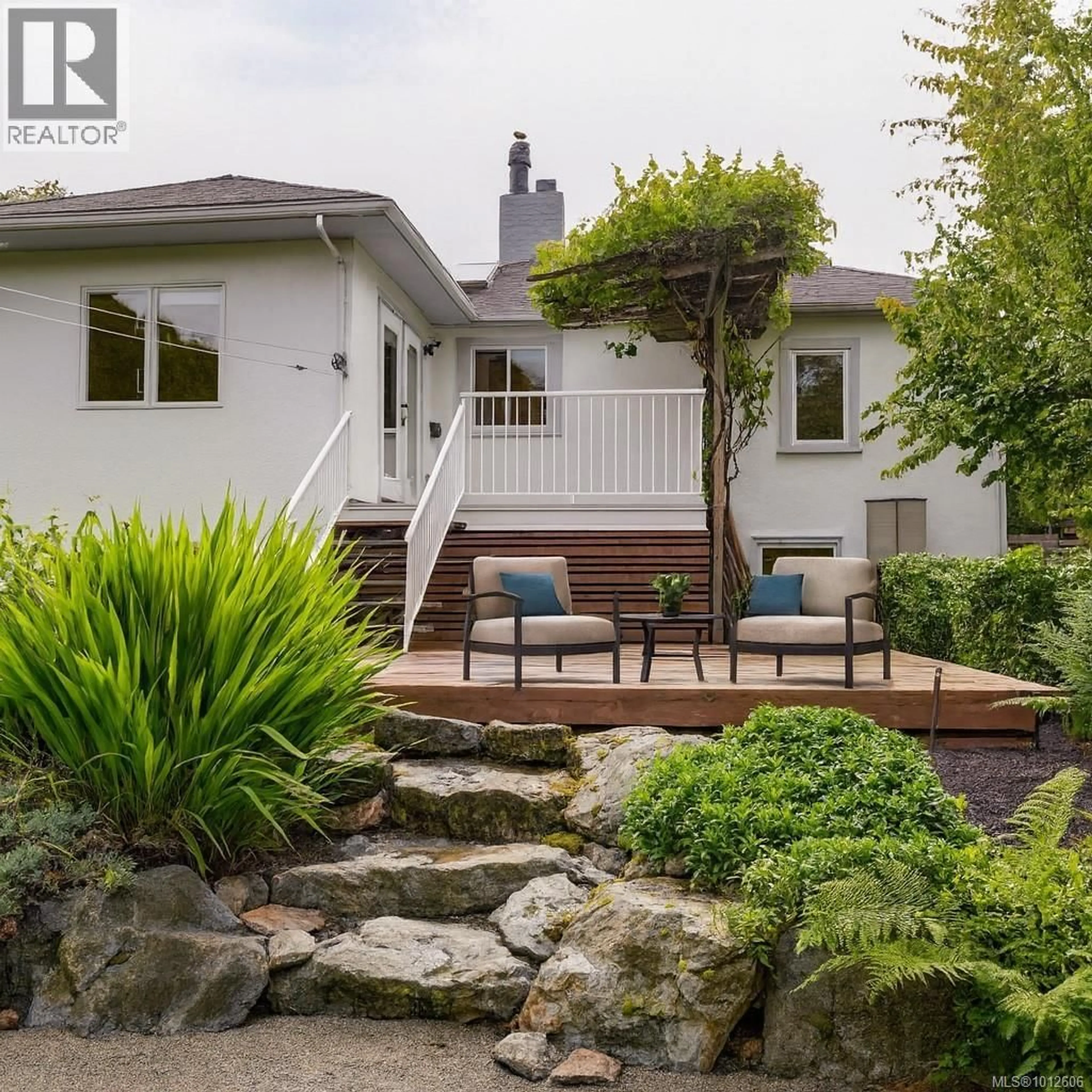 Patio, street for 4406 TORQUAY DRIVE, Saanich British Columbia V8N3L4