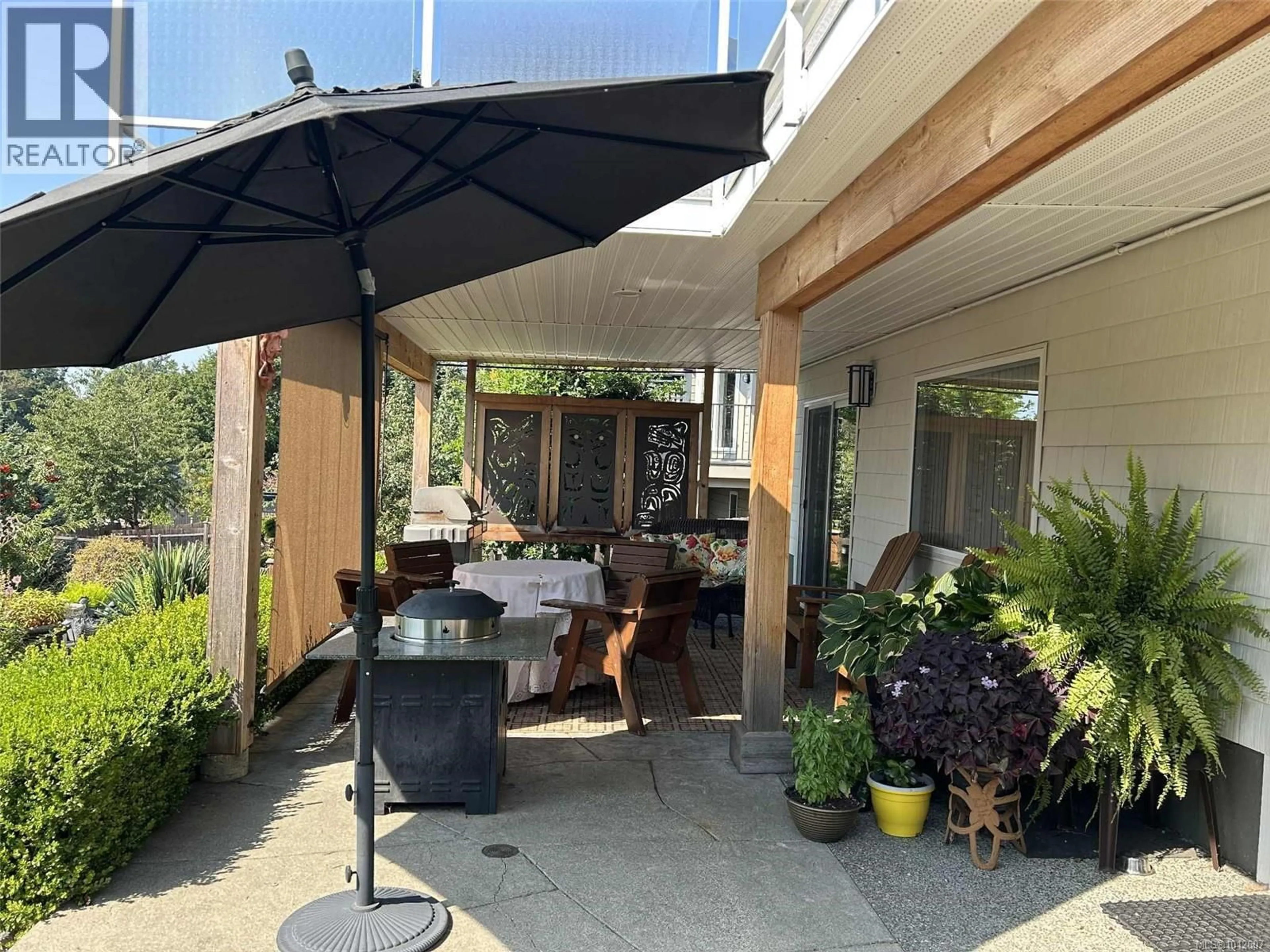 Patio, street for 243 STAFFORD AVENUE, Courtenay British Columbia V9N6Z6