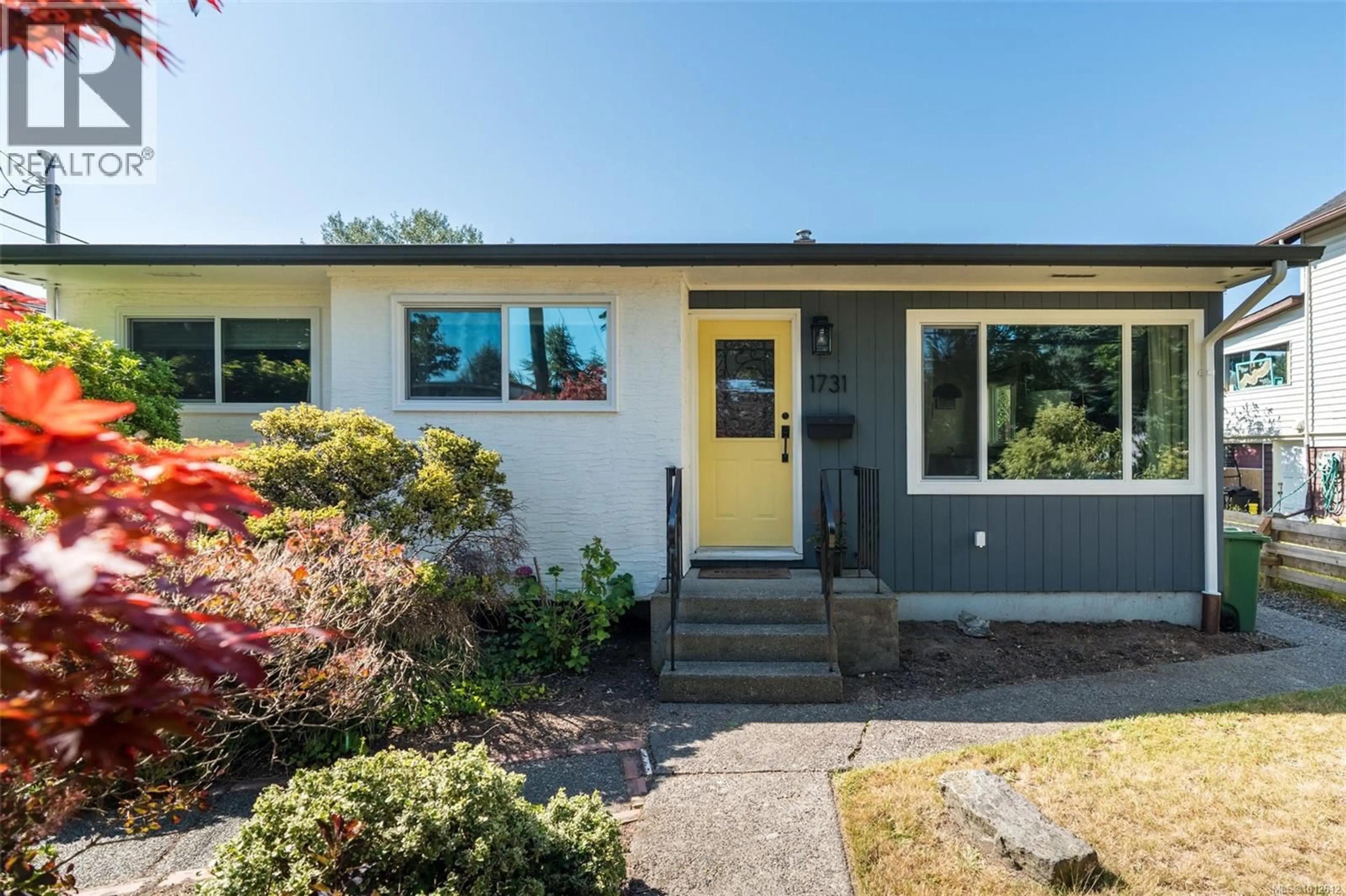 Home with vinyl exterior material, street for 1731 NEWTON STREET, Victoria British Columbia V8R2R1