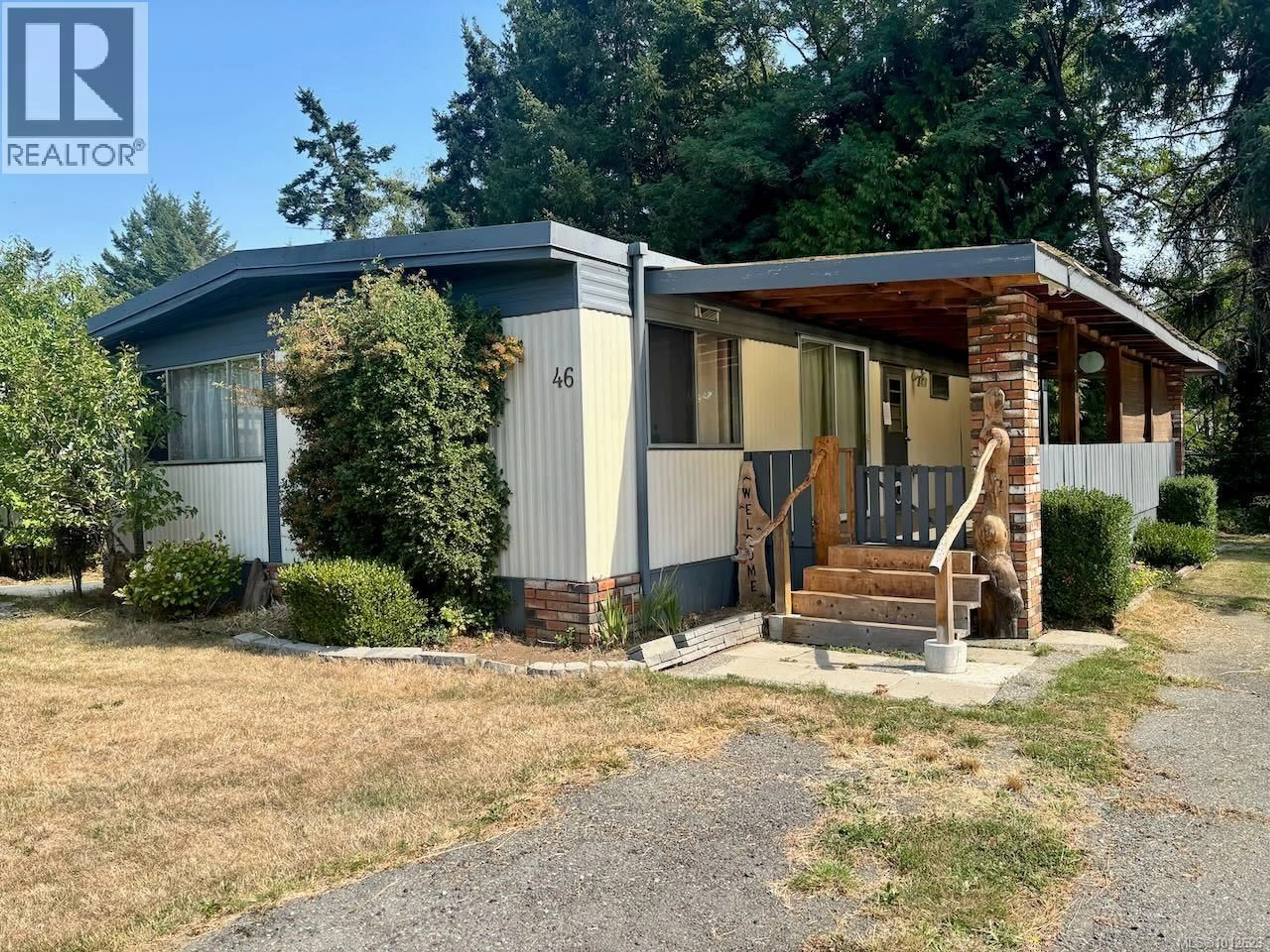 Home with vinyl exterior material, street for 46 - 61 12TH STREET, Nanaimo British Columbia V9R6L3