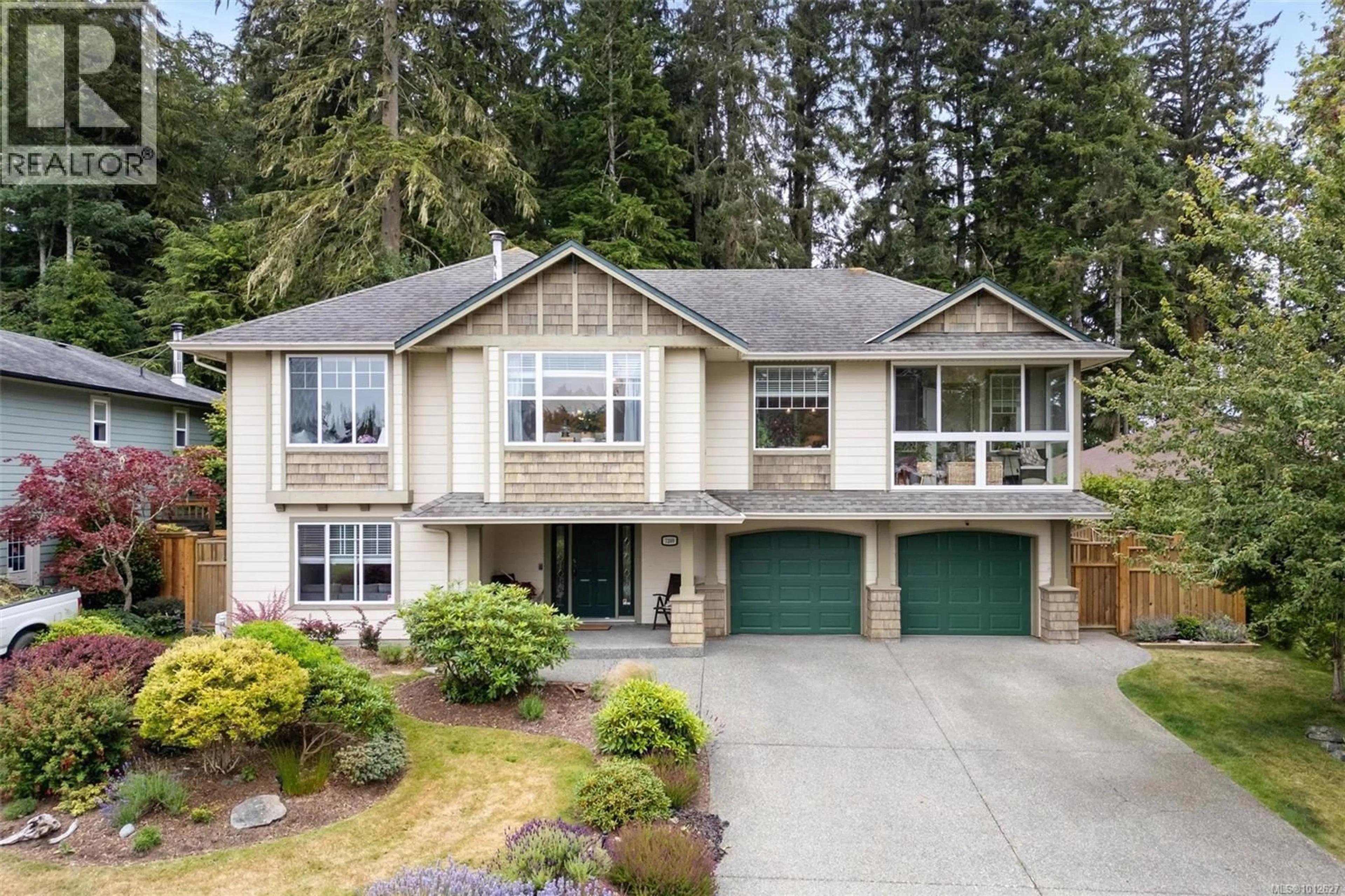 Home with vinyl exterior material, unknown for 7209 AUSTINS PLACE, Sooke British Columbia V9Z1A8