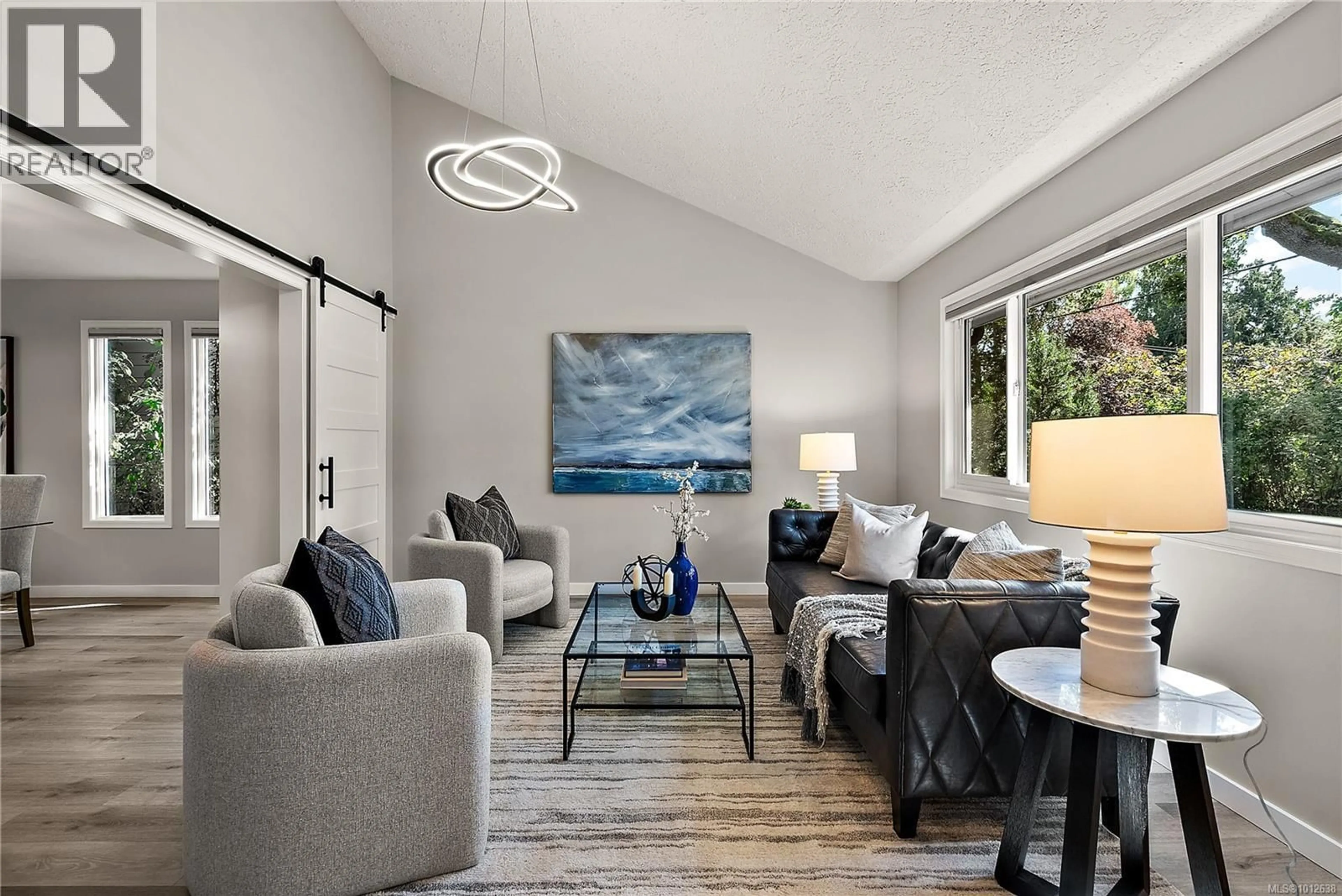 Living room with furniture, unknown for 970 JASMINE AVENUE, Saanich British Columbia V8Z2P2