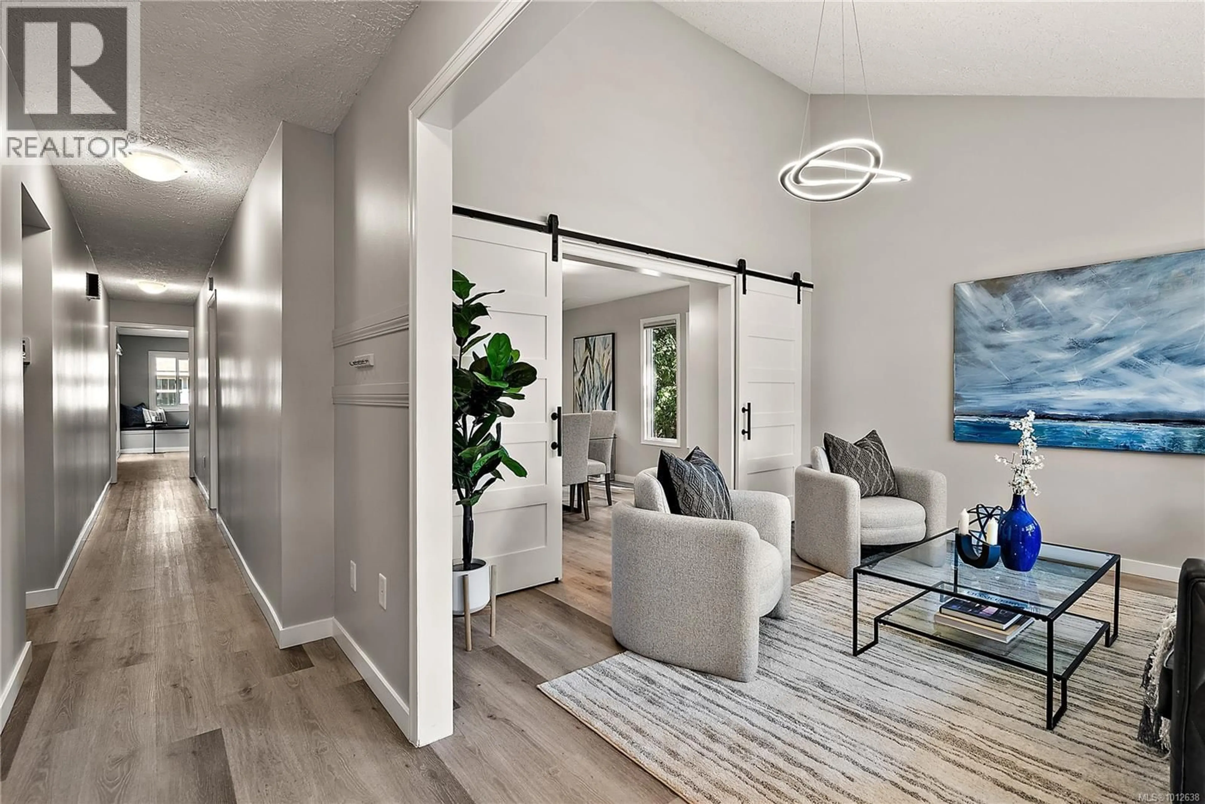 Indoor entryway for 970 JASMINE AVENUE, Saanich British Columbia V8Z2P2