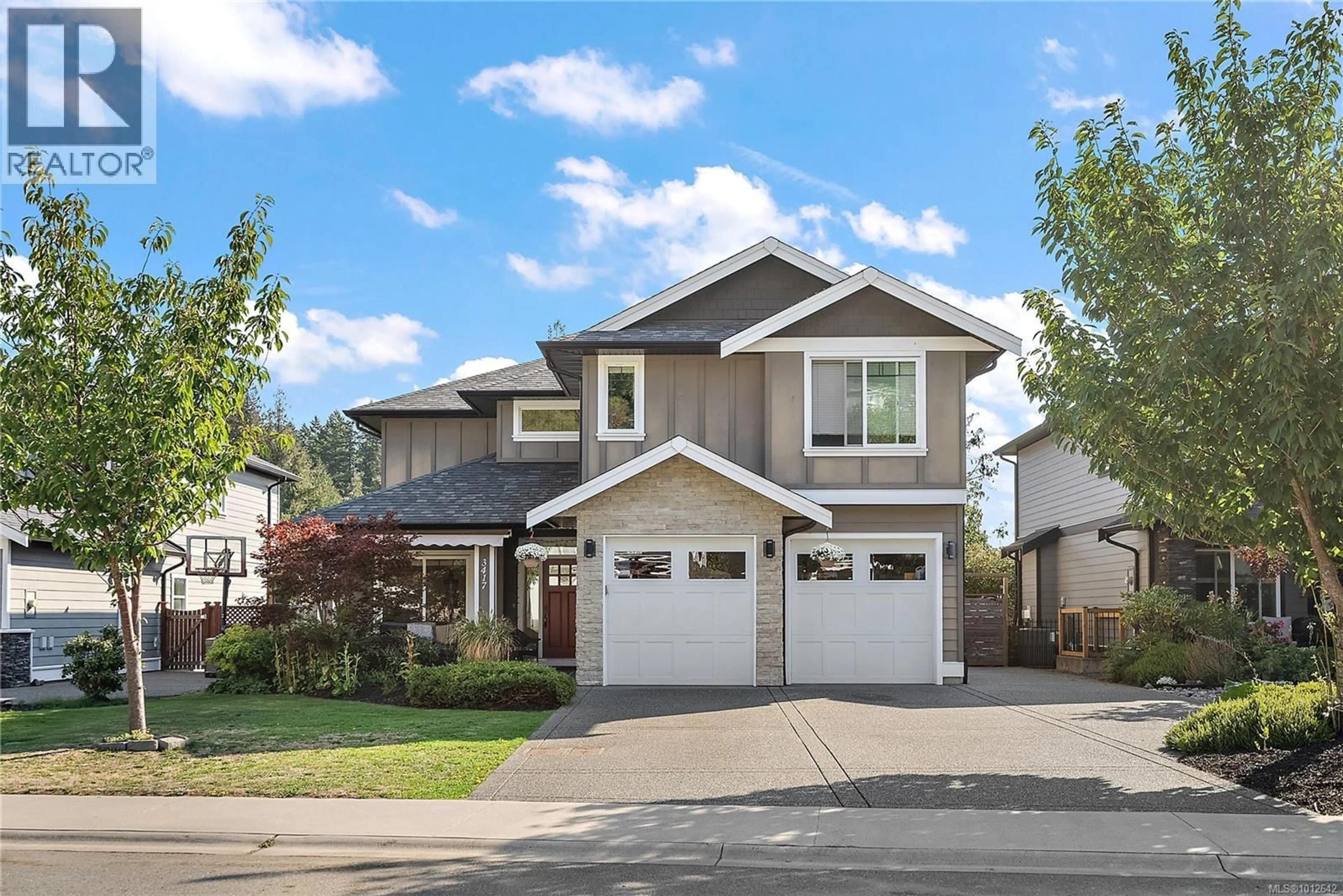 Home with vinyl exterior material, street for 3417 RESOLUTION WAY, Colwood British Columbia V9C0J1
