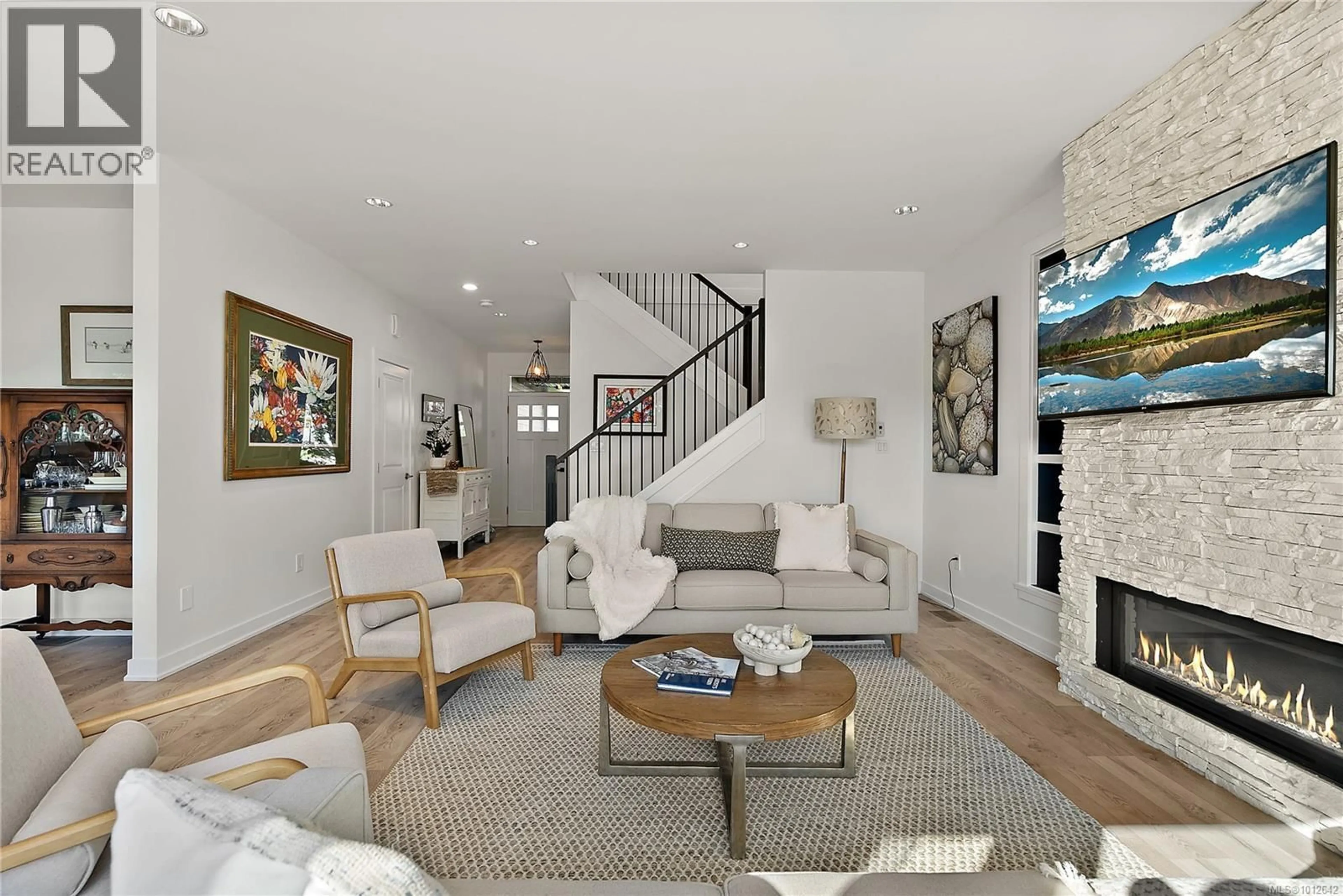 Living room with furniture, unknown for 3417 RESOLUTION WAY, Colwood British Columbia V9C0J1