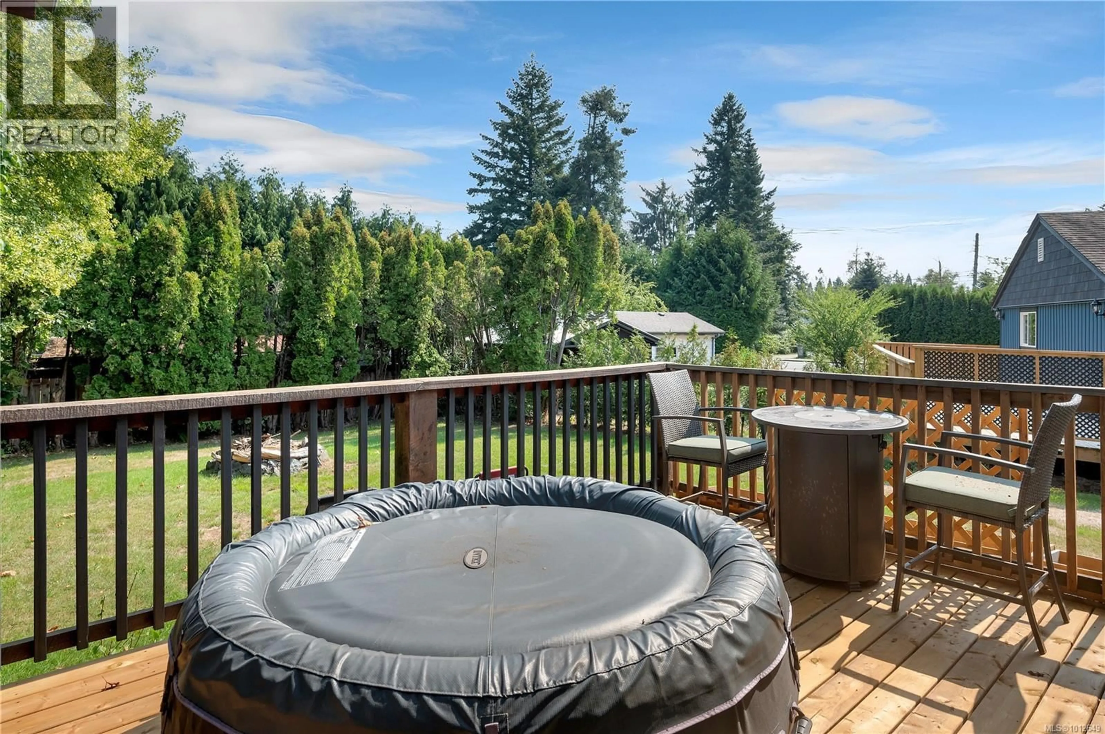 Patio, water/lake/river/ocean view for 1985 PENFIELD ROAD, Campbell River British Columbia V9W5N7