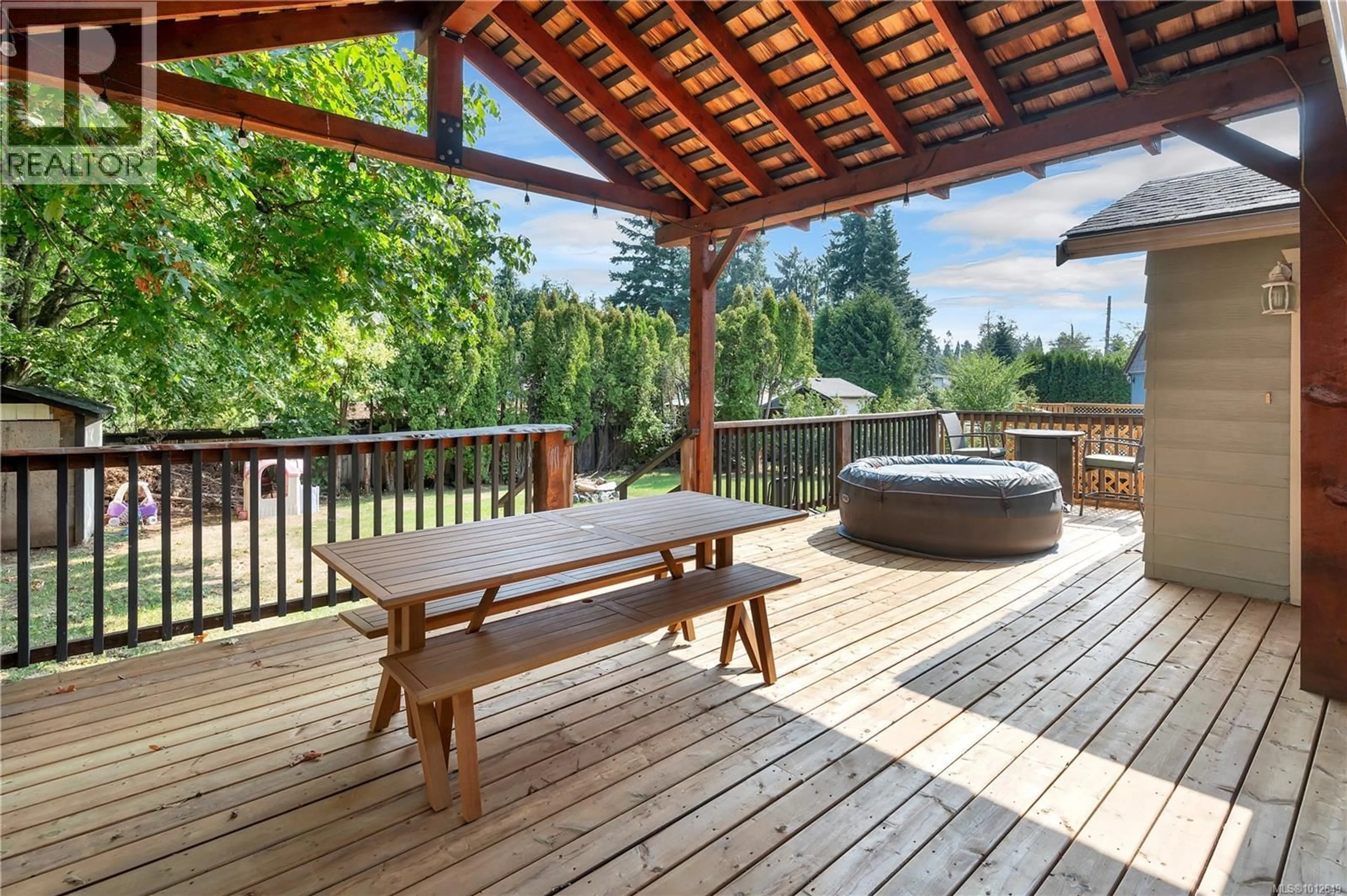 Patio, unknown for 1985 PENFIELD ROAD, Campbell River British Columbia V9W5N7