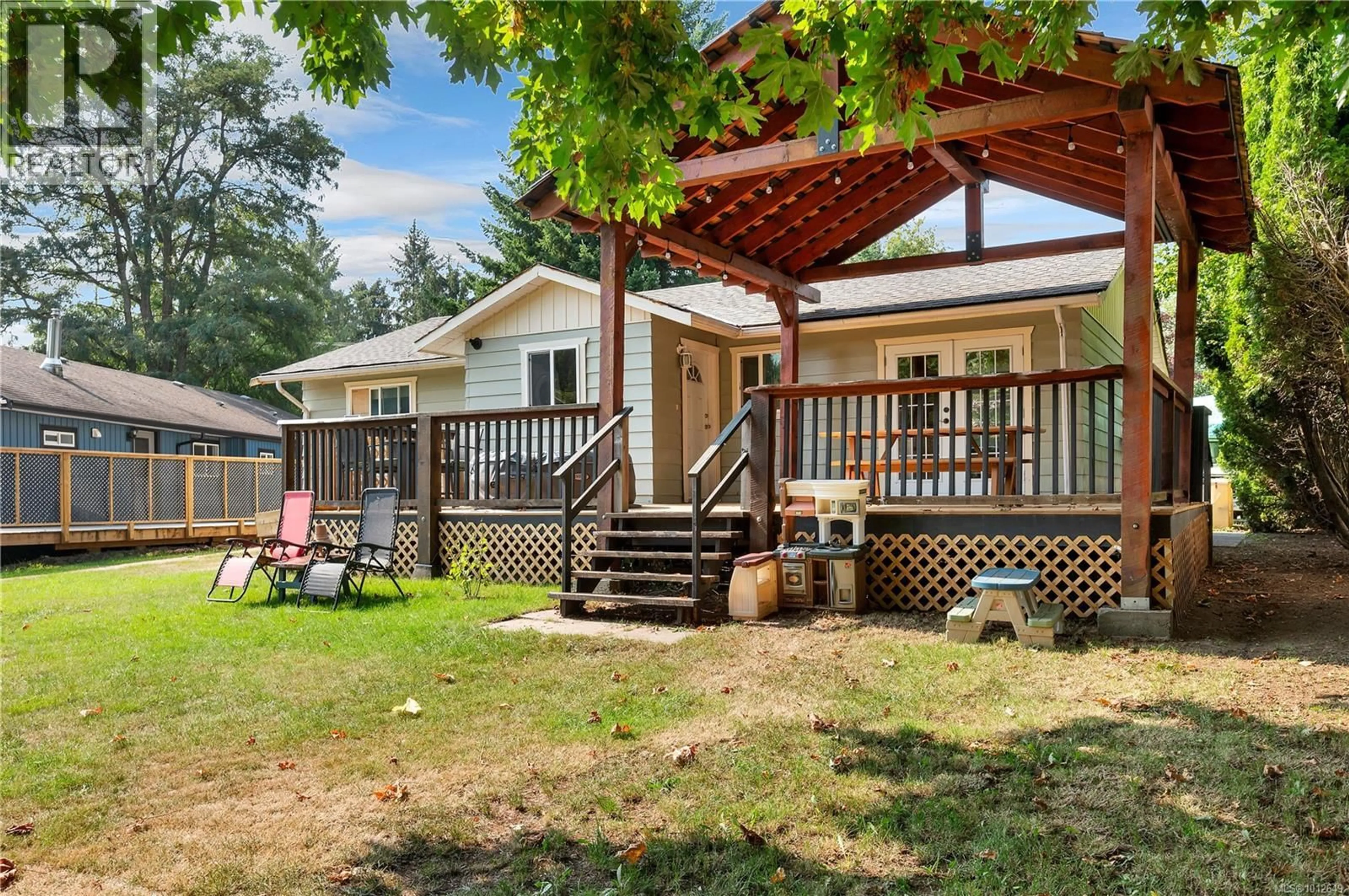 Patio, unknown for 1985 PENFIELD ROAD, Campbell River British Columbia V9W5N7