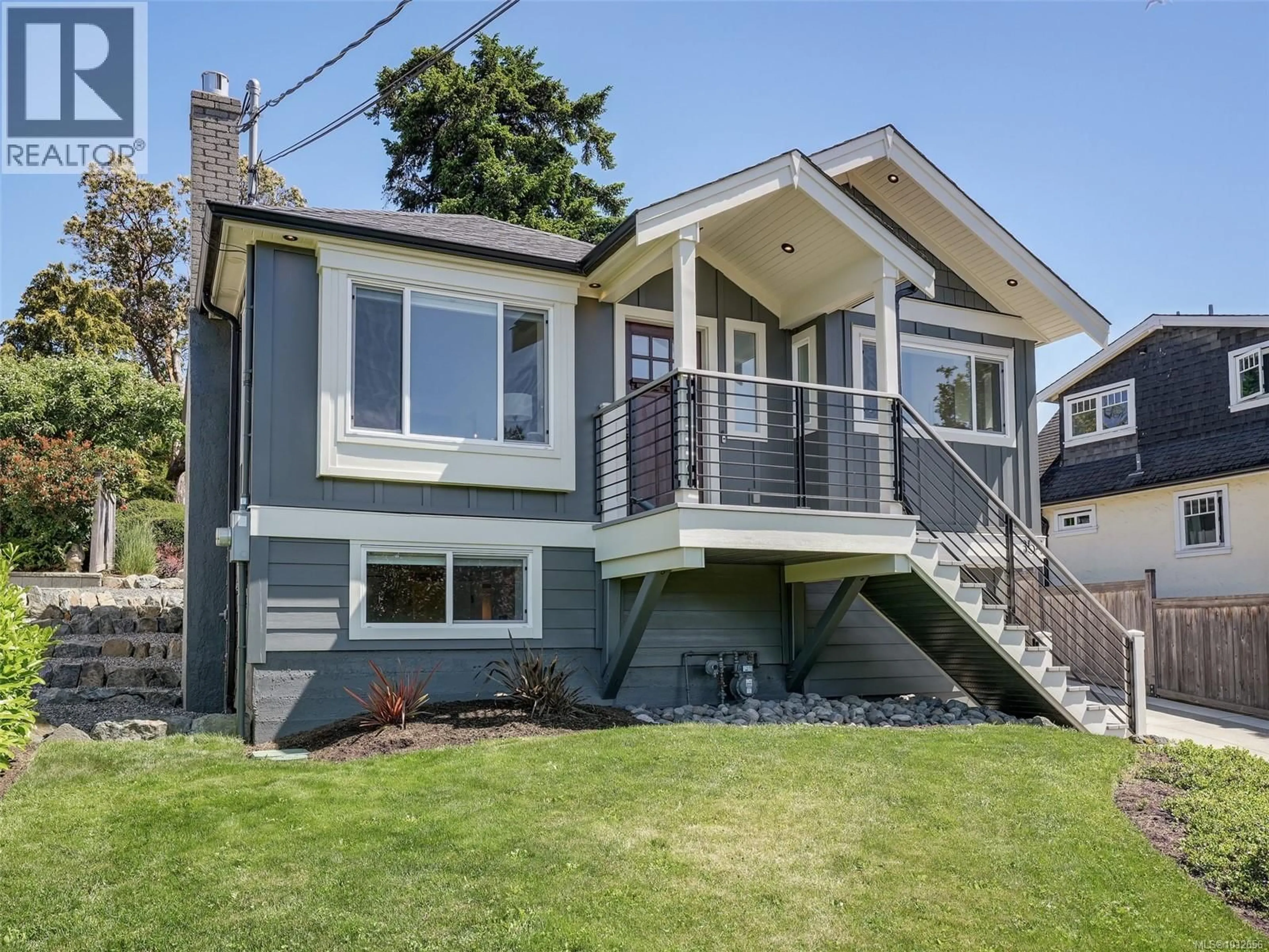 Home with vinyl exterior material, street for 354 GORGE ROAD WEST, Saanich British Columbia V9A1M8