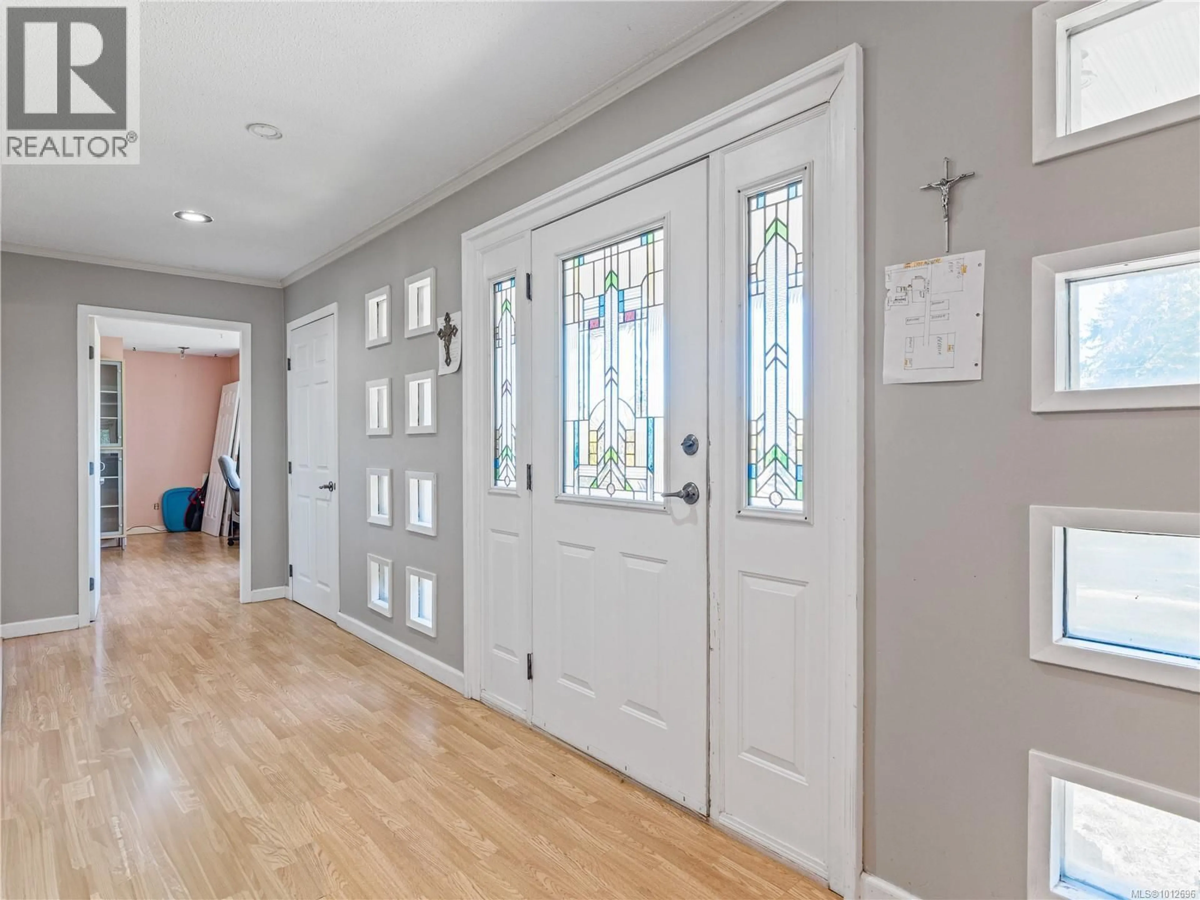 Indoor entryway for 1546 GRANDOM PLACE, Nanaimo British Columbia V9X1S5