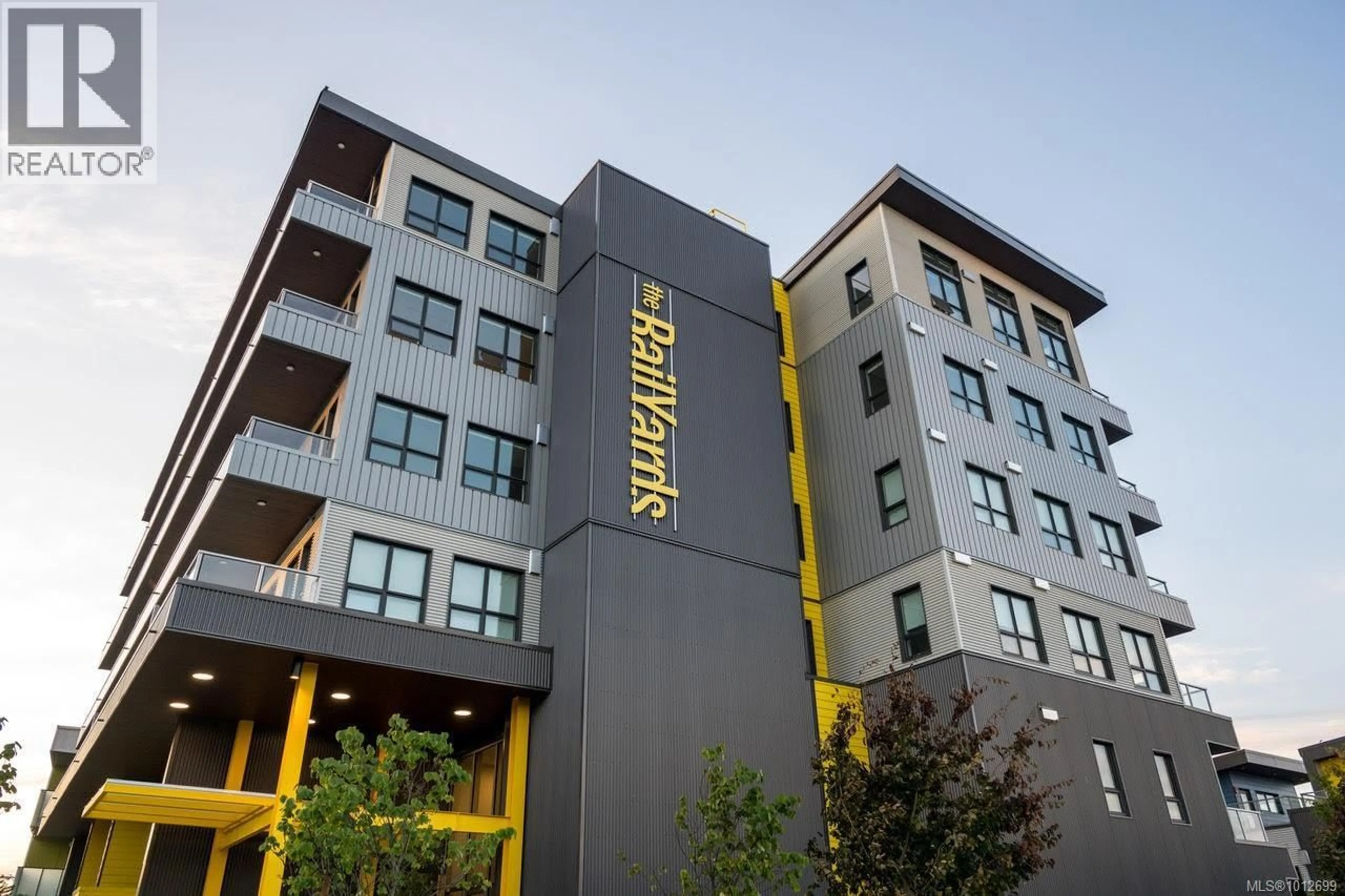Patio, building for 402 - 757 TYEE ROAD, Victoria British Columbia V9A7P7