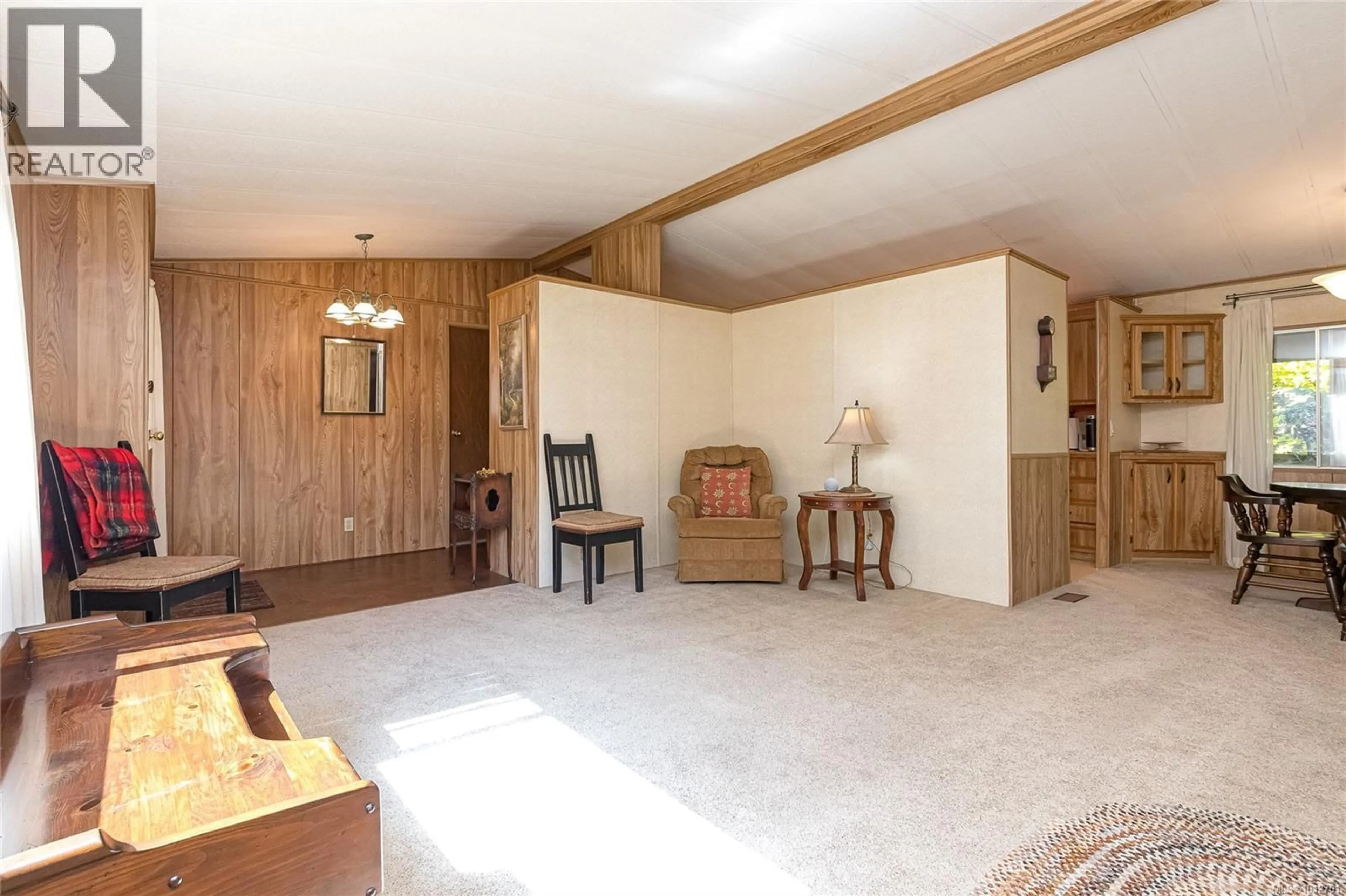 Indoor foyer for 8 - 60 COOPER ROAD, View Royal British Columbia V9A4K2