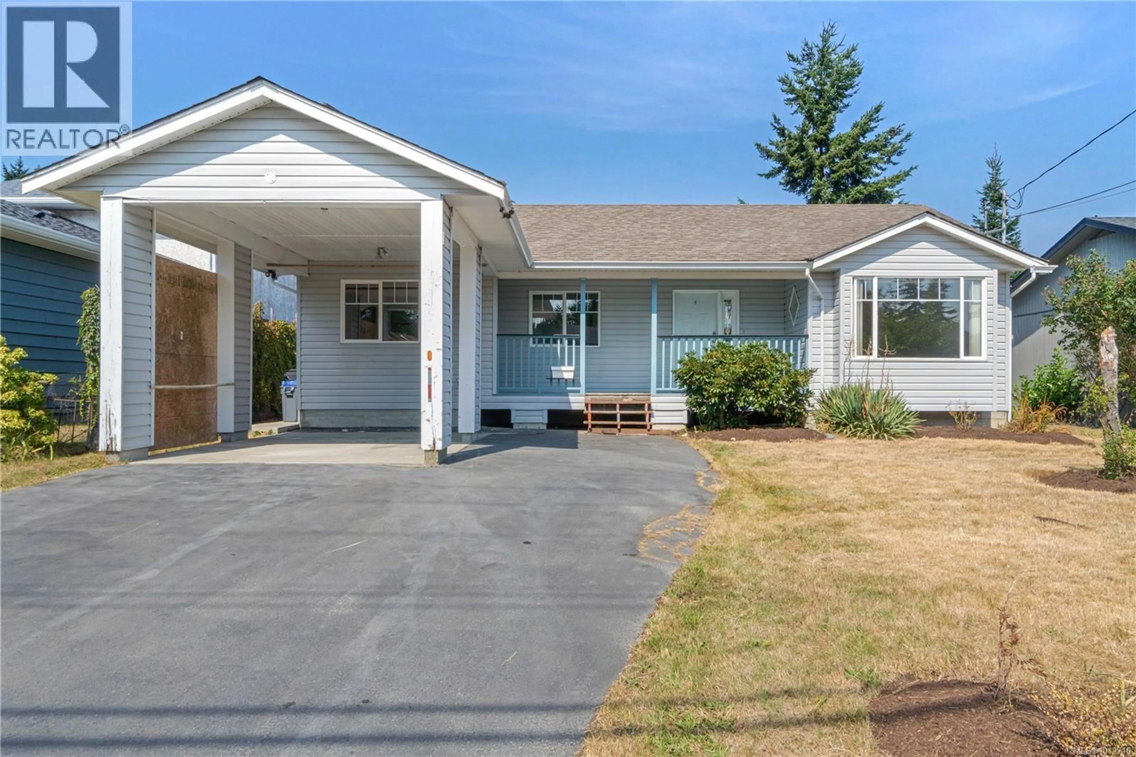 Home with vinyl exterior material, street for 3908 UPLANDS DRIVE, Nanaimo British Columbia V9T4H1